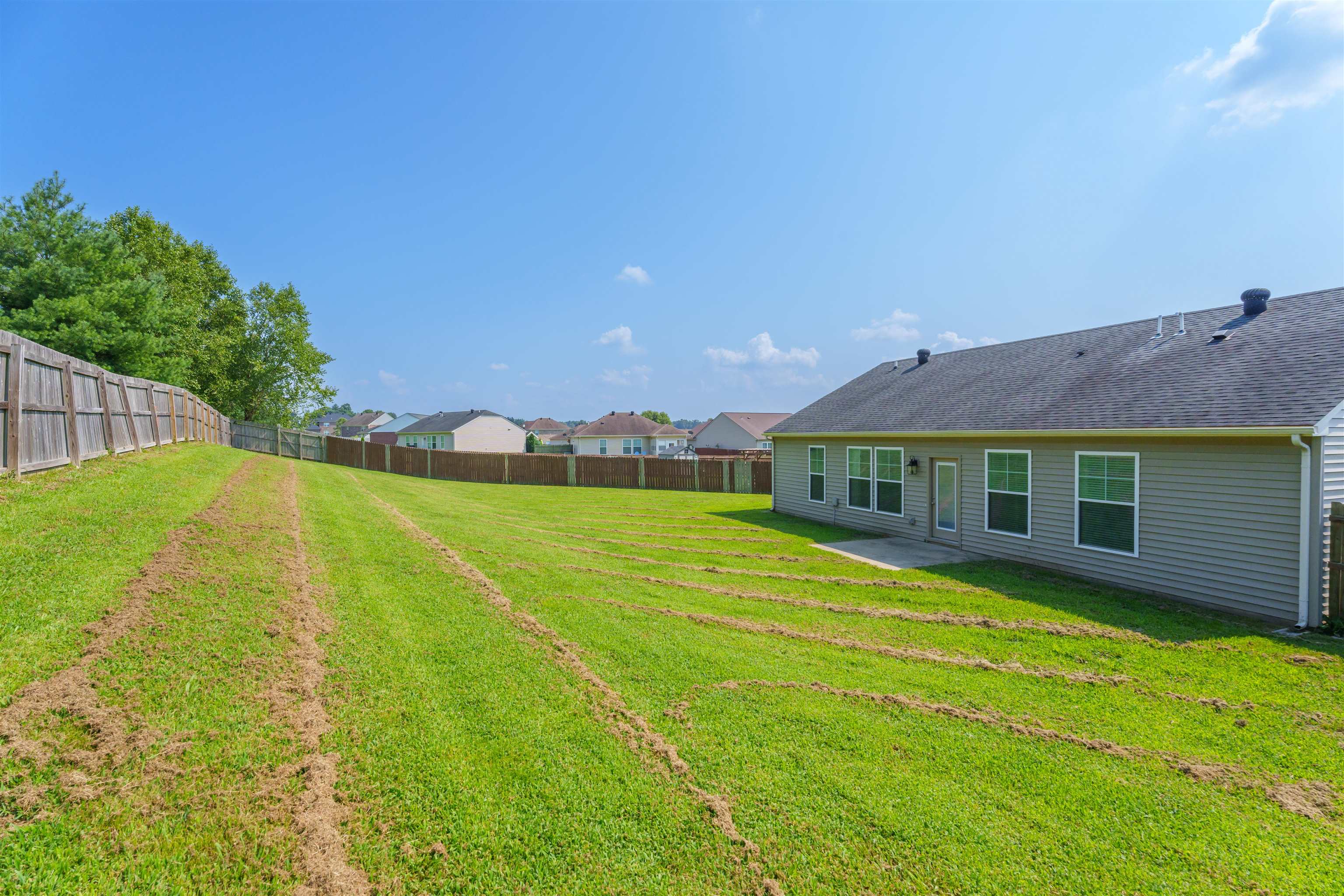 2101 Meadowhill Ln, Utica, Kentucky 42376, 3 Bedrooms Bedrooms, ,2 BathroomsBathrooms,Single Family Residence,For Sale,Meadowhill Ln,90314