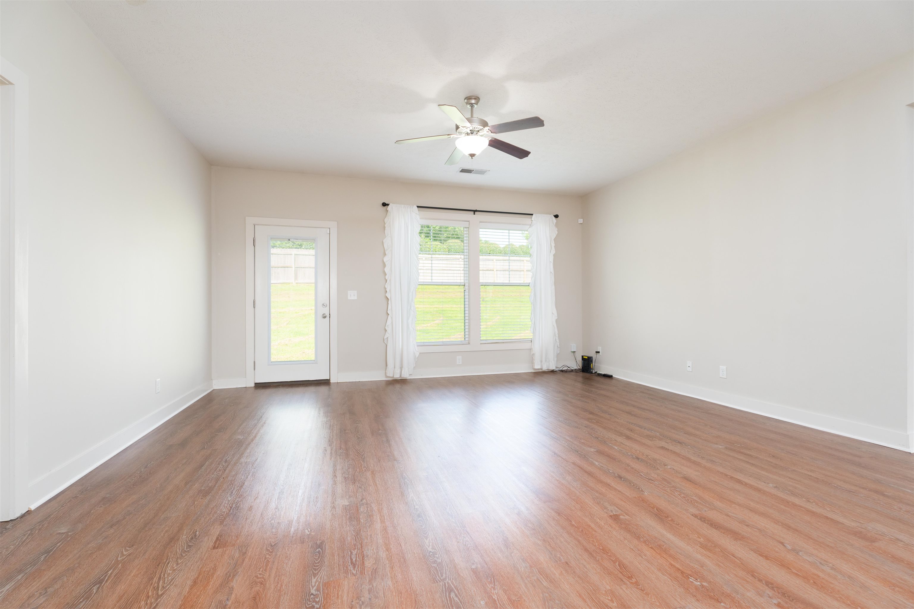 2101 Meadowhill Ln, Utica, Kentucky 42376, 3 Bedrooms Bedrooms, ,2 BathroomsBathrooms,Single Family Residence,For Sale,Meadowhill Ln,90314
