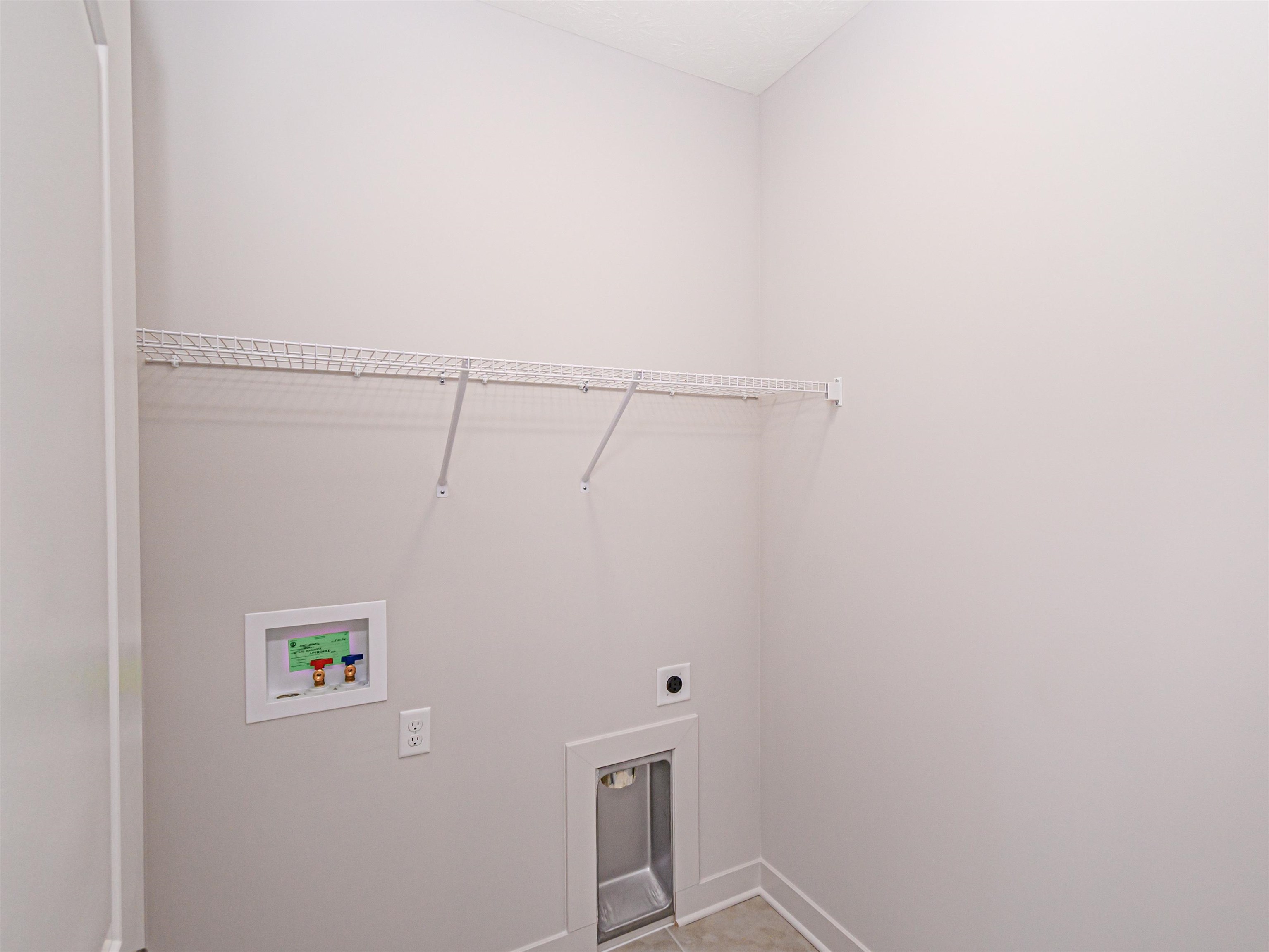 639 Alabaster Ln, Owensboro, Kentucky 42301, 3 Bedrooms Bedrooms, ,2 BathroomsBathrooms,Single Family Residence,For Sale,Alabaster Ln,90315