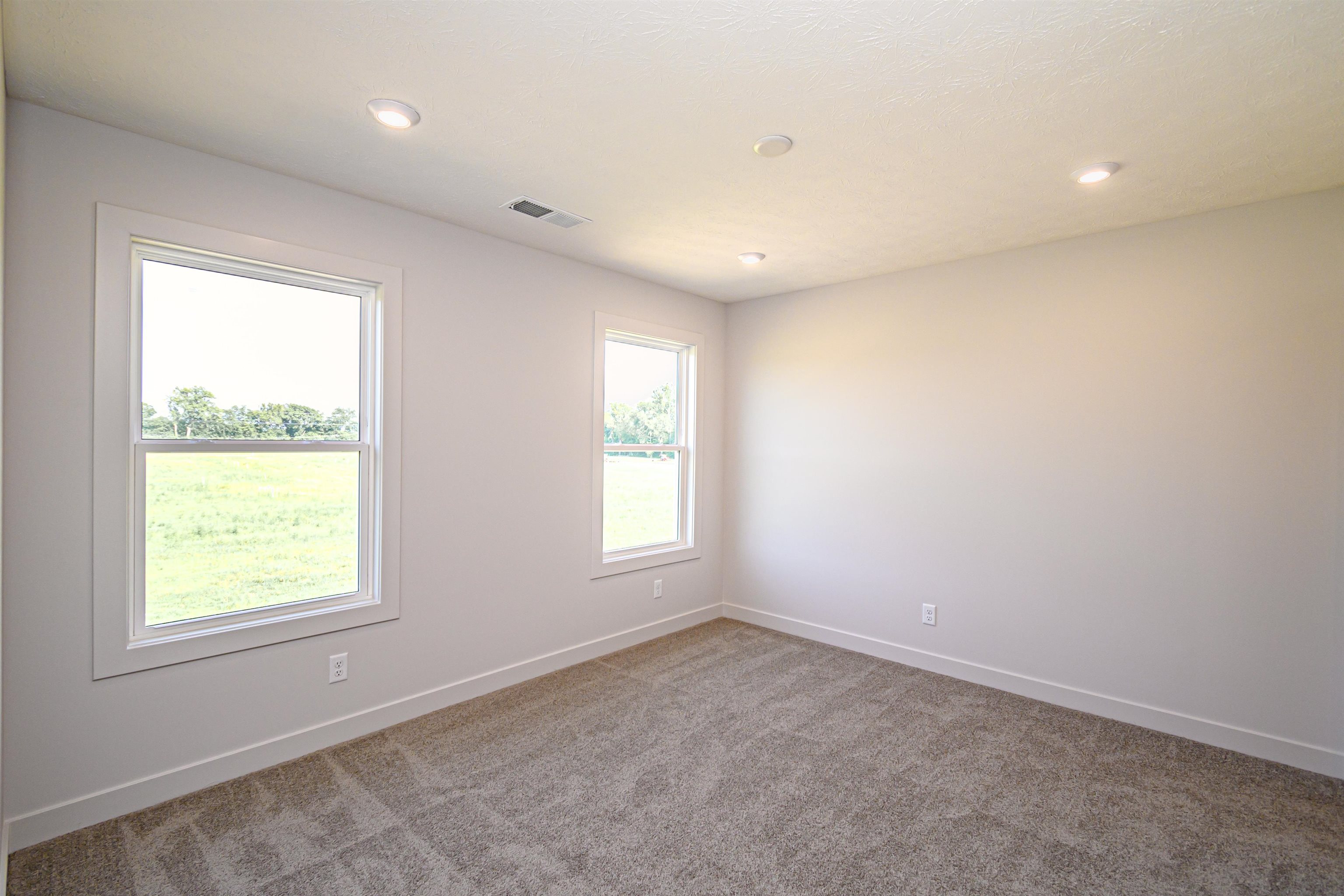 639 Alabaster Ln, Owensboro, Kentucky 42301, 3 Bedrooms Bedrooms, ,2 BathroomsBathrooms,Single Family Residence,For Sale,Alabaster Ln,90315