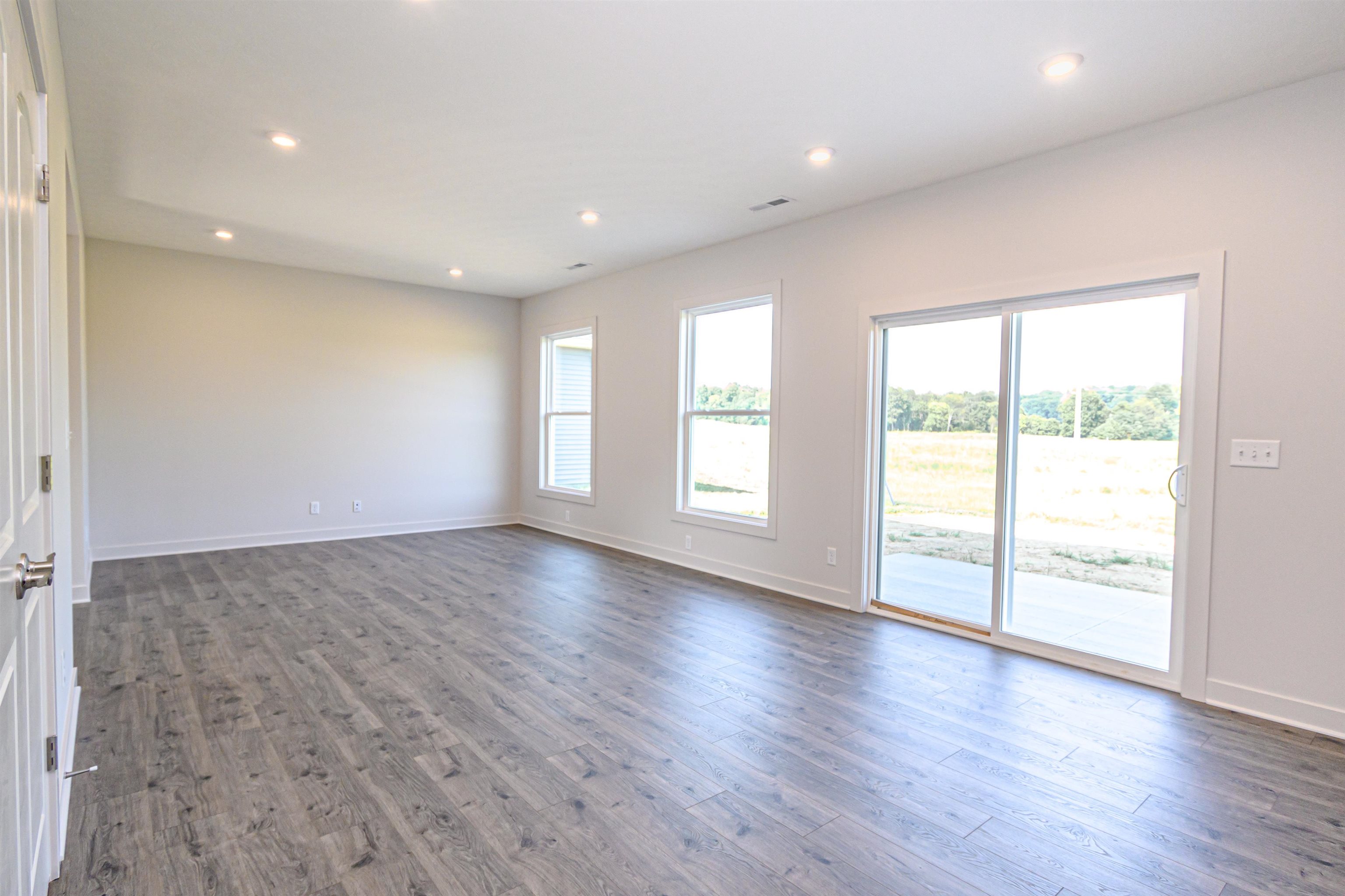 639 Alabaster Ln, Owensboro, Kentucky 42301, 3 Bedrooms Bedrooms, ,2 BathroomsBathrooms,Single Family Residence,For Sale,Alabaster Ln,90315