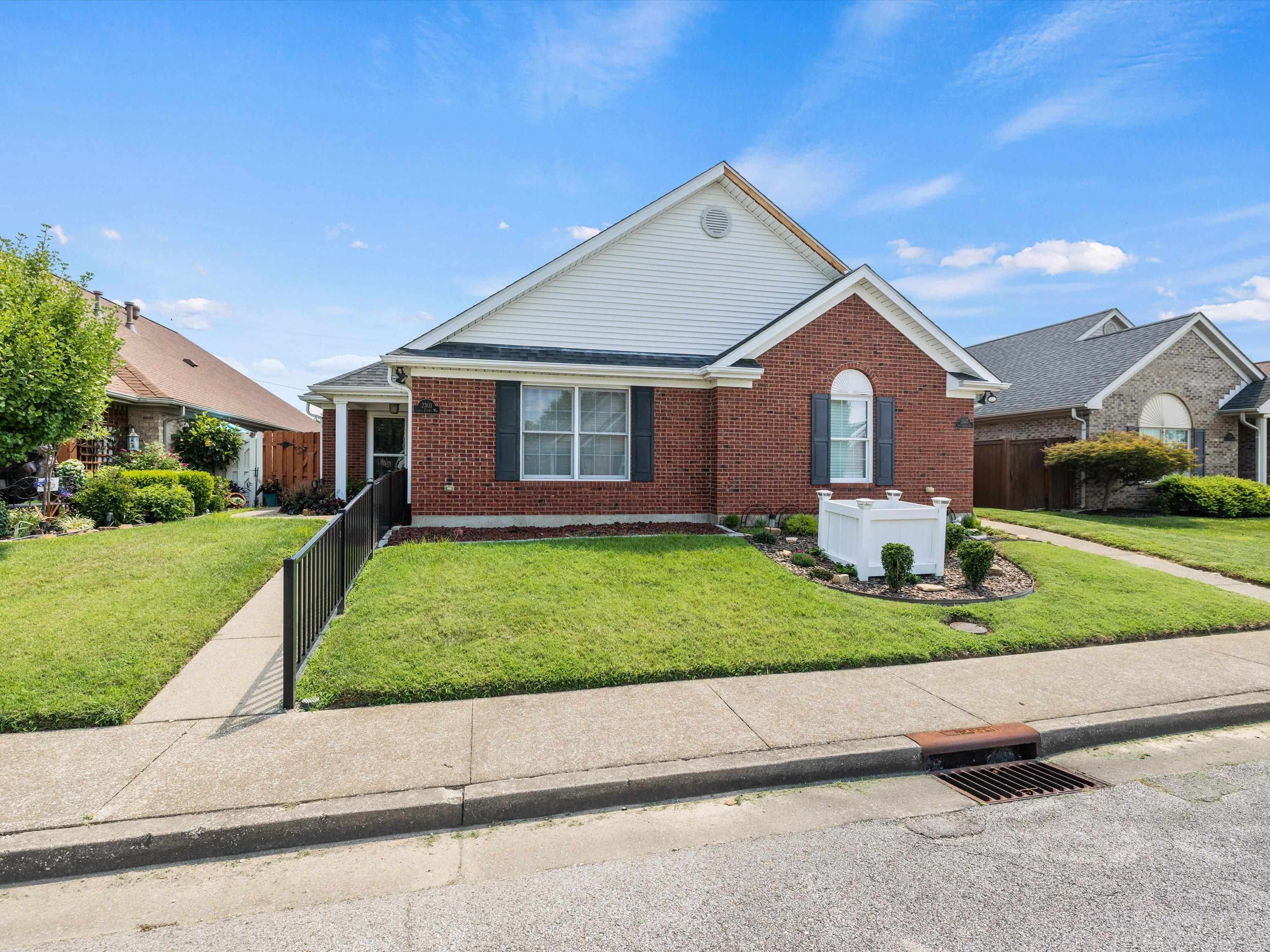 2303 Triple Crown Way, Owensboro, Kentucky 42301, 2 Bedrooms Bedrooms, ,2 BathroomsBathrooms,Single Family Residence,For Sale,Triple Crown Way,90321