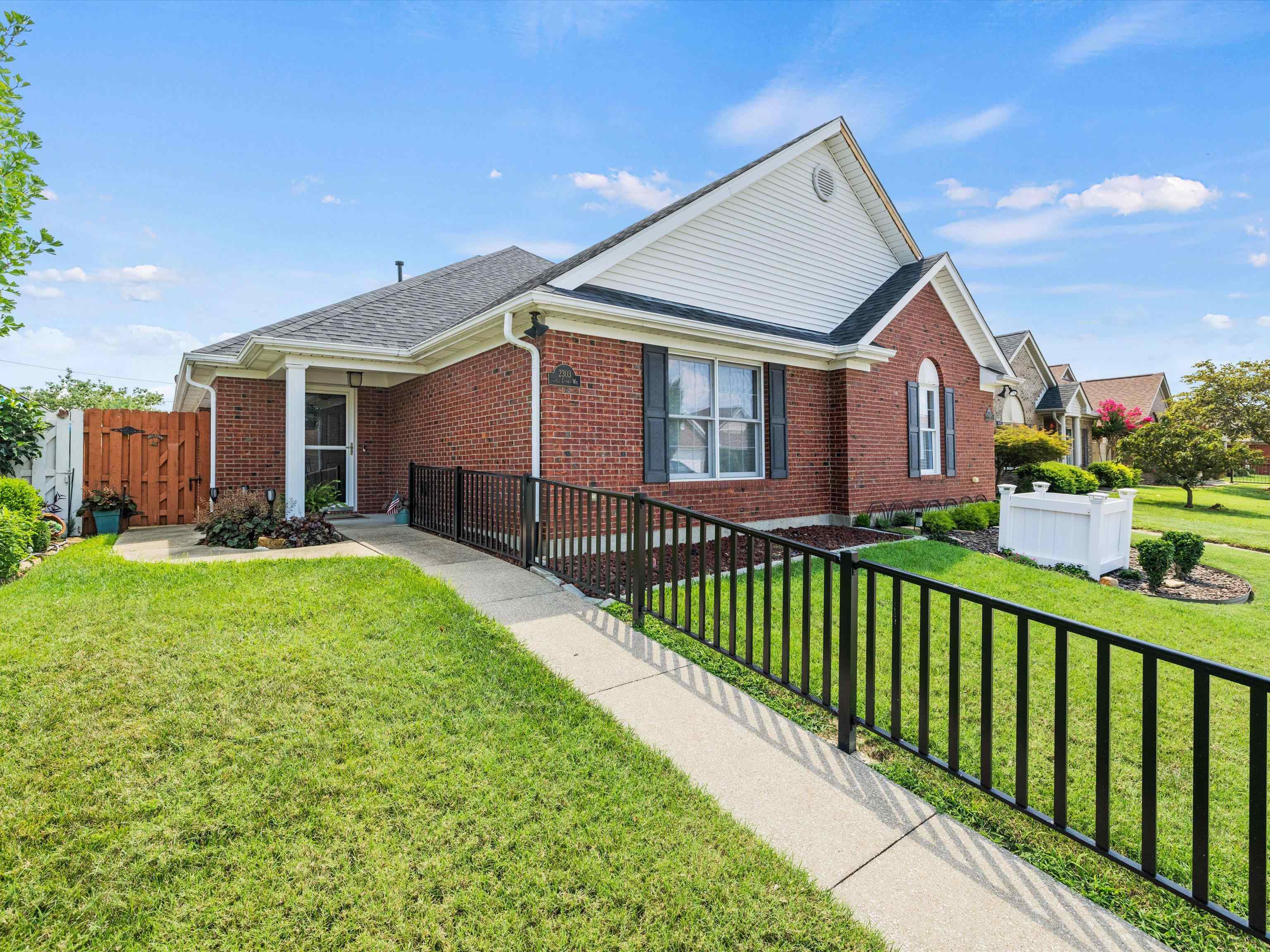 2303 Triple Crown Way, Owensboro, Kentucky 42301, 2 Bedrooms Bedrooms, ,2 BathroomsBathrooms,Single Family Residence,For Sale,Triple Crown Way,90321