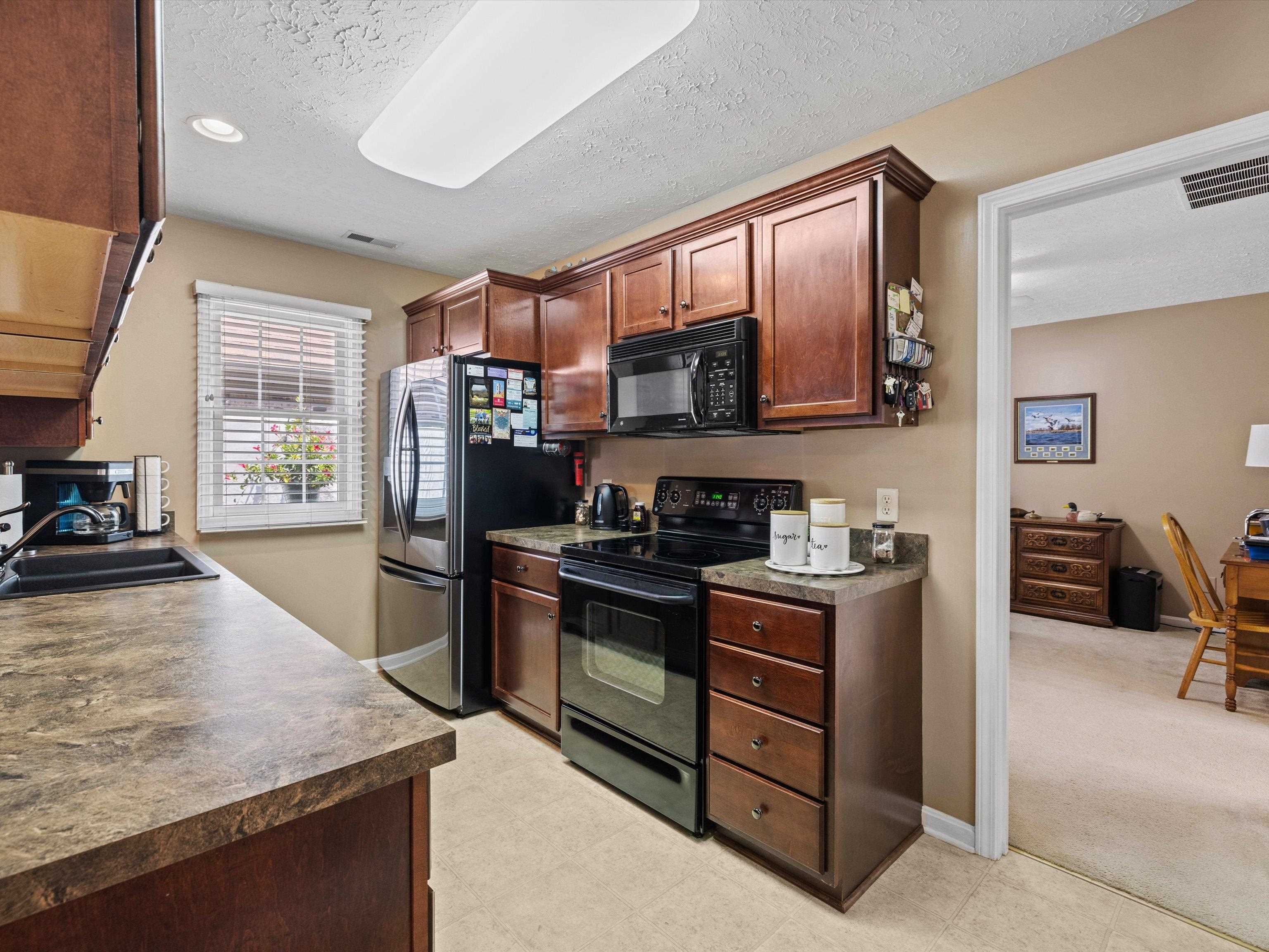 2303 Triple Crown Way, Owensboro, Kentucky 42301, 2 Bedrooms Bedrooms, ,2 BathroomsBathrooms,Single Family Residence,For Sale,Triple Crown Way,90321