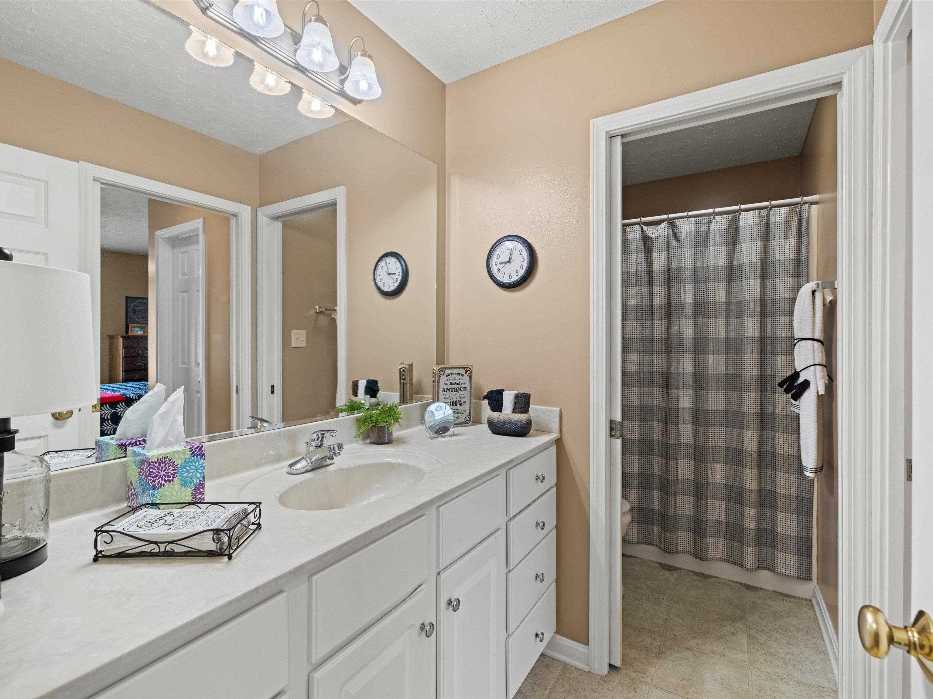 2303 Triple Crown Way, Owensboro, Kentucky 42301, 2 Bedrooms Bedrooms, ,2 BathroomsBathrooms,Single Family Residence,For Sale,Triple Crown Way,90321