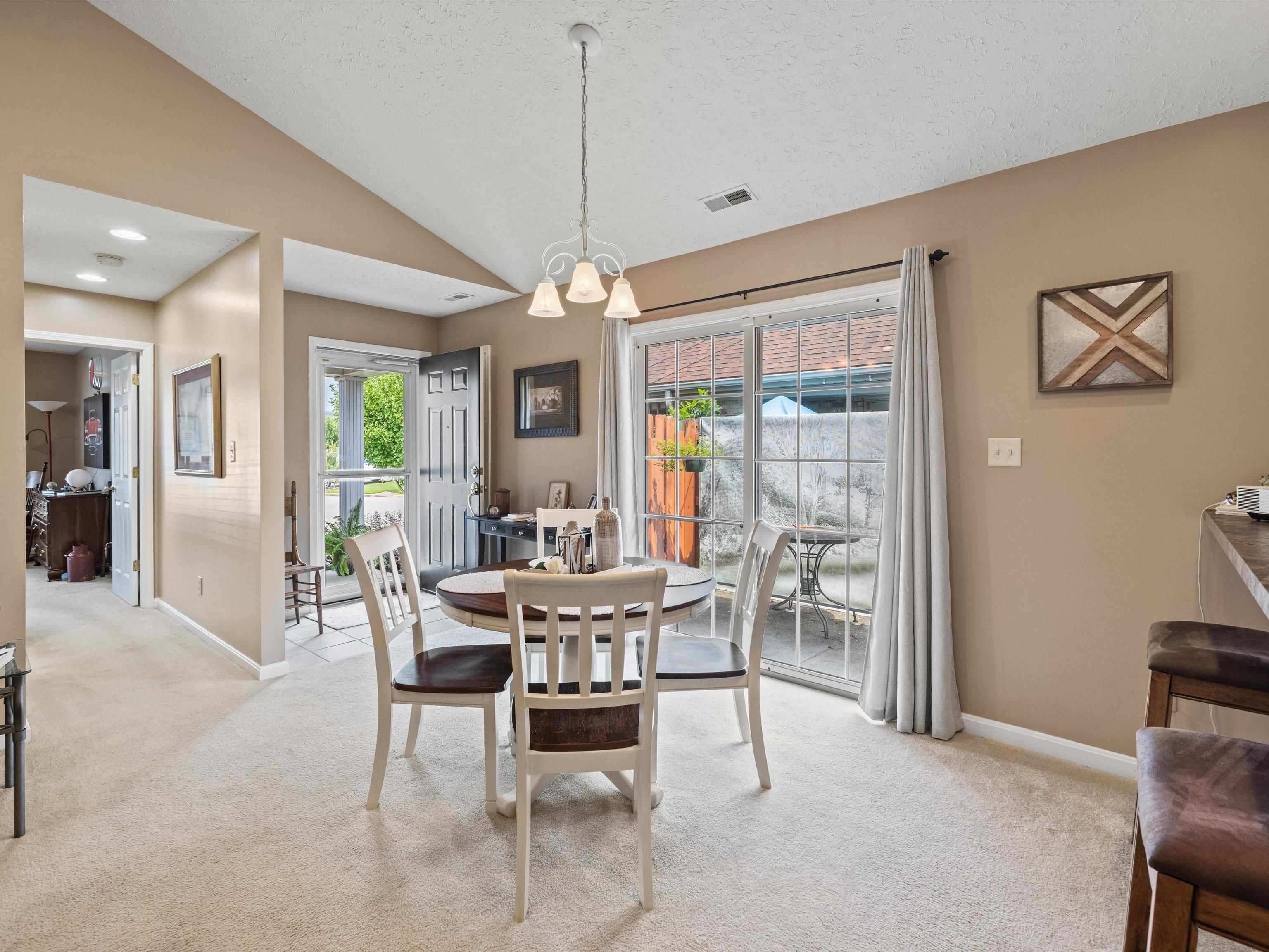 2303 Triple Crown Way, Owensboro, Kentucky 42301, 2 Bedrooms Bedrooms, ,2 BathroomsBathrooms,Single Family Residence,For Sale,Triple Crown Way,90321