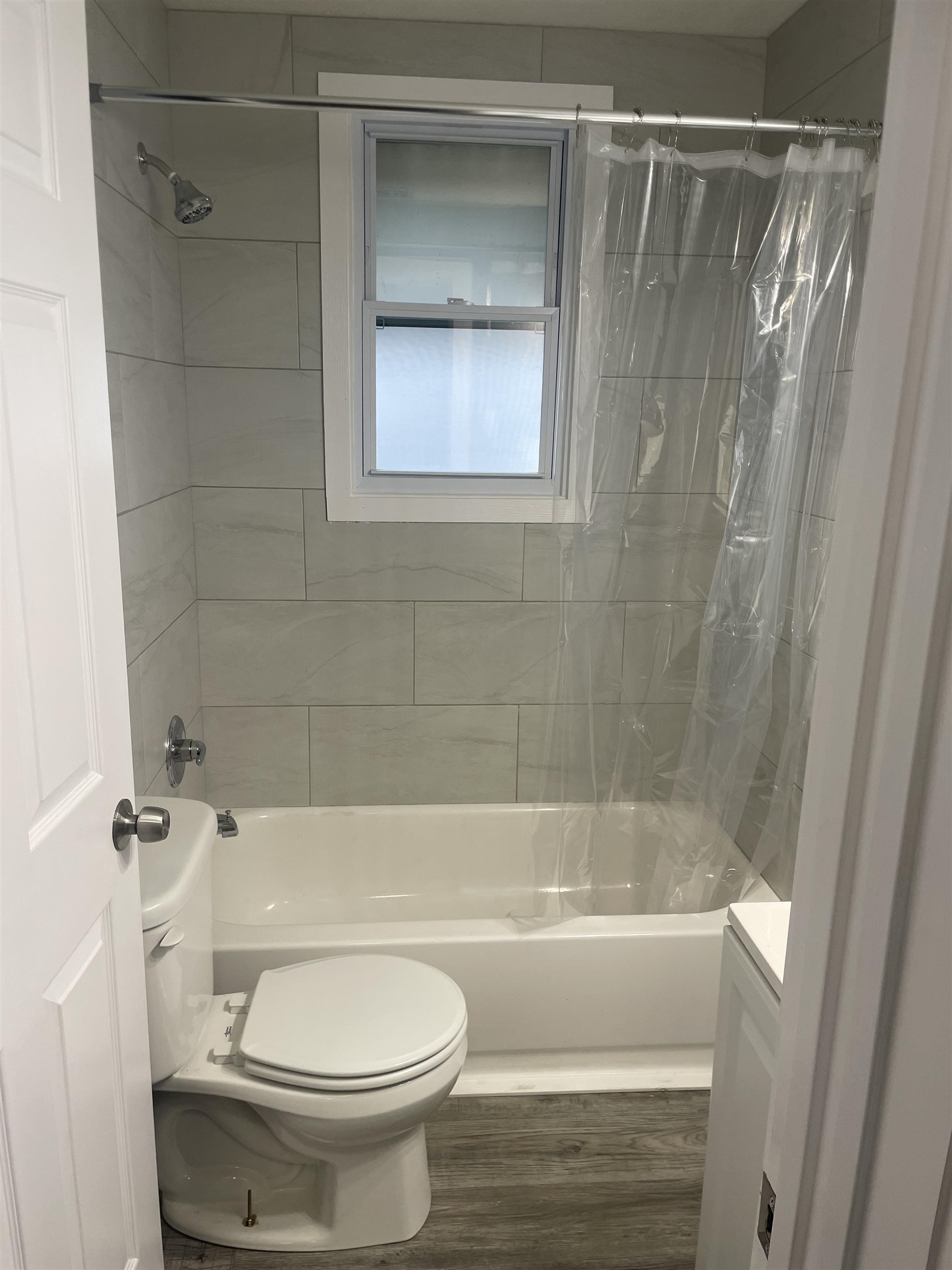 1607 West 4th Street, Owensboro, Kentucky 42301, 2 Bedrooms Bedrooms, ,1 BathroomBathrooms,Single Family Residence,For Sale,West 4th Street,90323