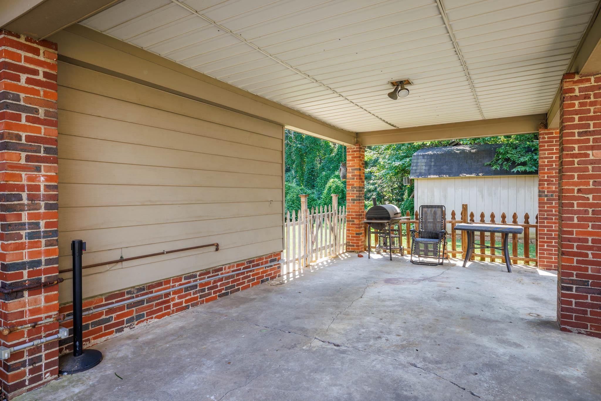 1228 Cary Court, Owensboro, Kentucky 42301, 4 Bedrooms Bedrooms, ,2 BathroomsBathrooms,Single Family Residence,For Sale,Cary Court,90324