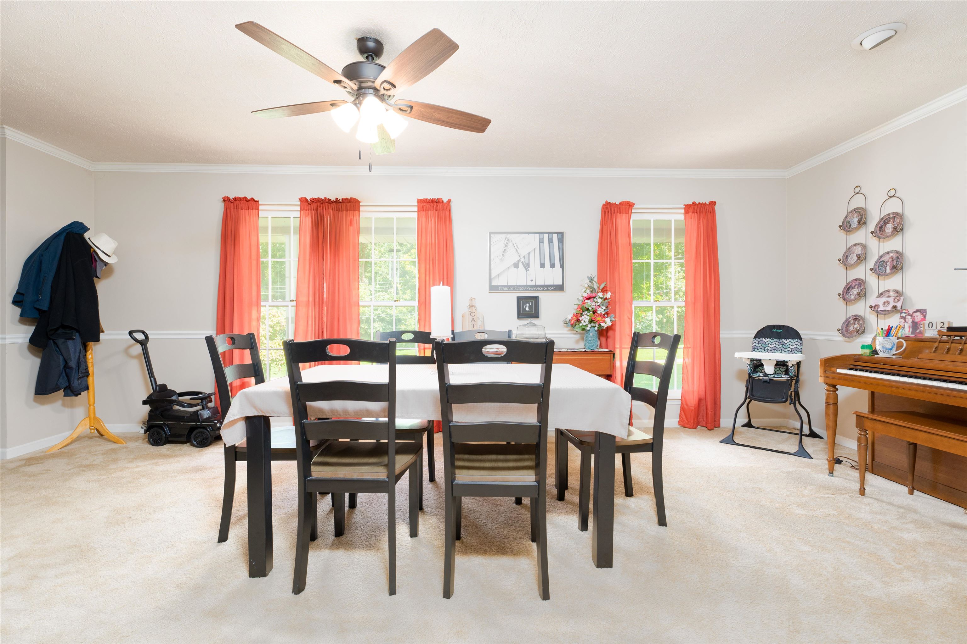 1290 W Center Street, Madisonville, Kentucky 42431, 3 Bedrooms Bedrooms, ,2 BathroomsBathrooms,Single Family Residence,For Sale,W Center Street,90327