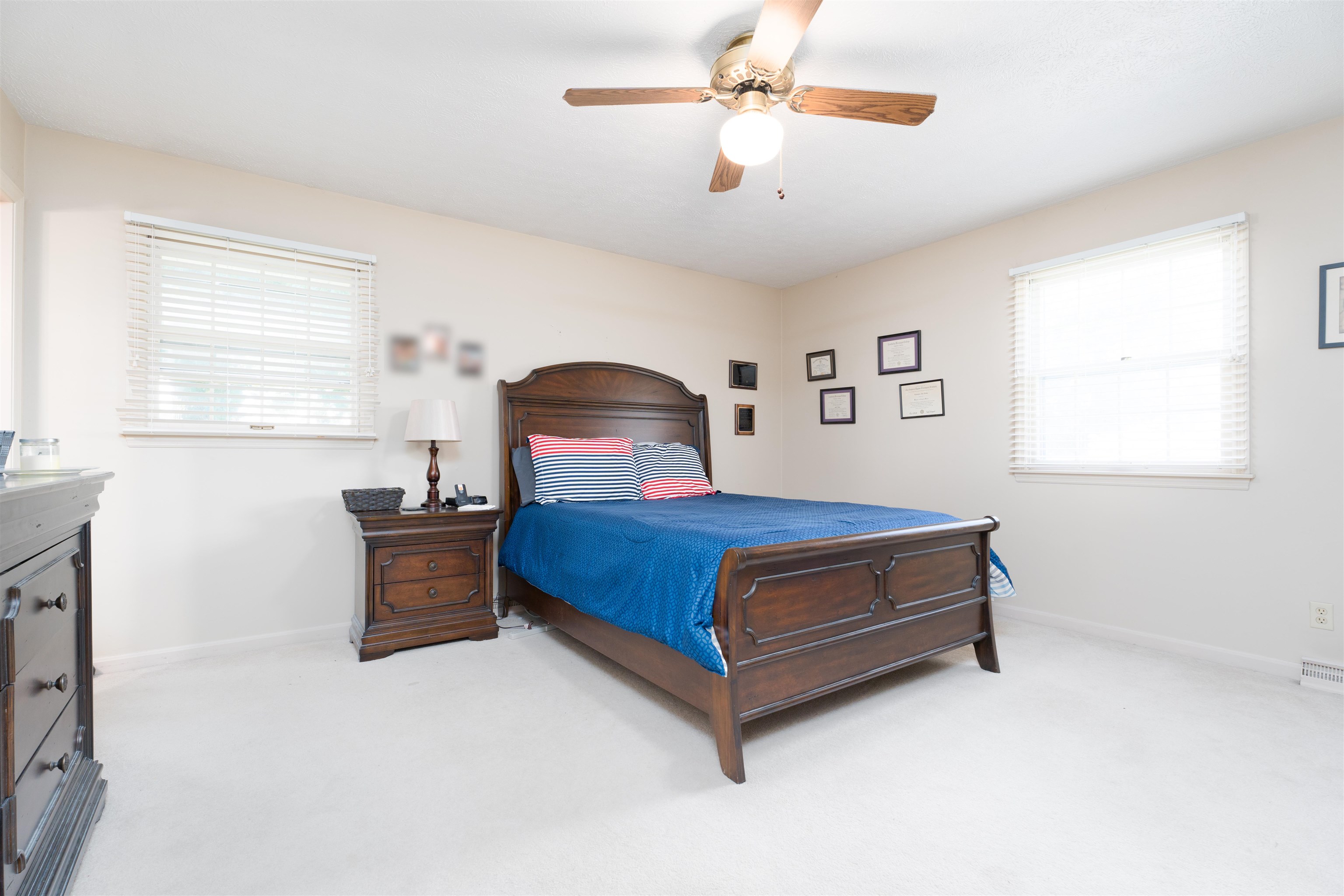 1290 W Center Street, Madisonville, Kentucky 42431, 3 Bedrooms Bedrooms, ,2 BathroomsBathrooms,Single Family Residence,For Sale,W Center Street,90327