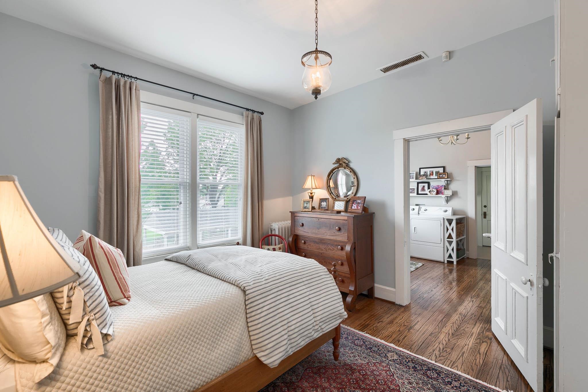 320 Maple Ave, Owensboro, Kentucky 42301-5007, 6 Bedrooms Bedrooms, ,4 BathroomsBathrooms,Single Family Residence,For Sale,Maple Ave,90329