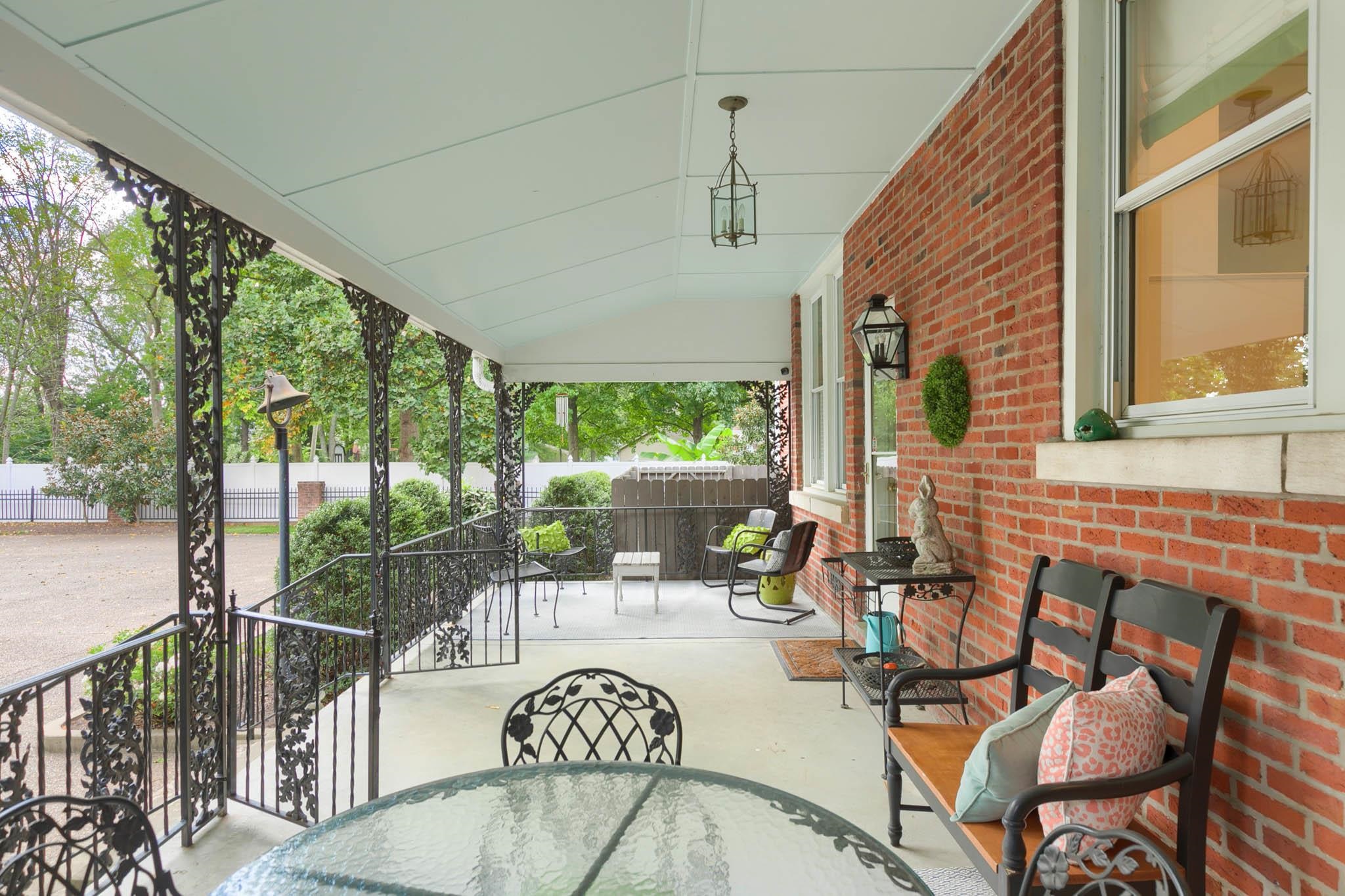 320 Maple Ave, Owensboro, Kentucky 42301-5007, 6 Bedrooms Bedrooms, ,4 BathroomsBathrooms,Single Family Residence,For Sale,Maple Ave,90329