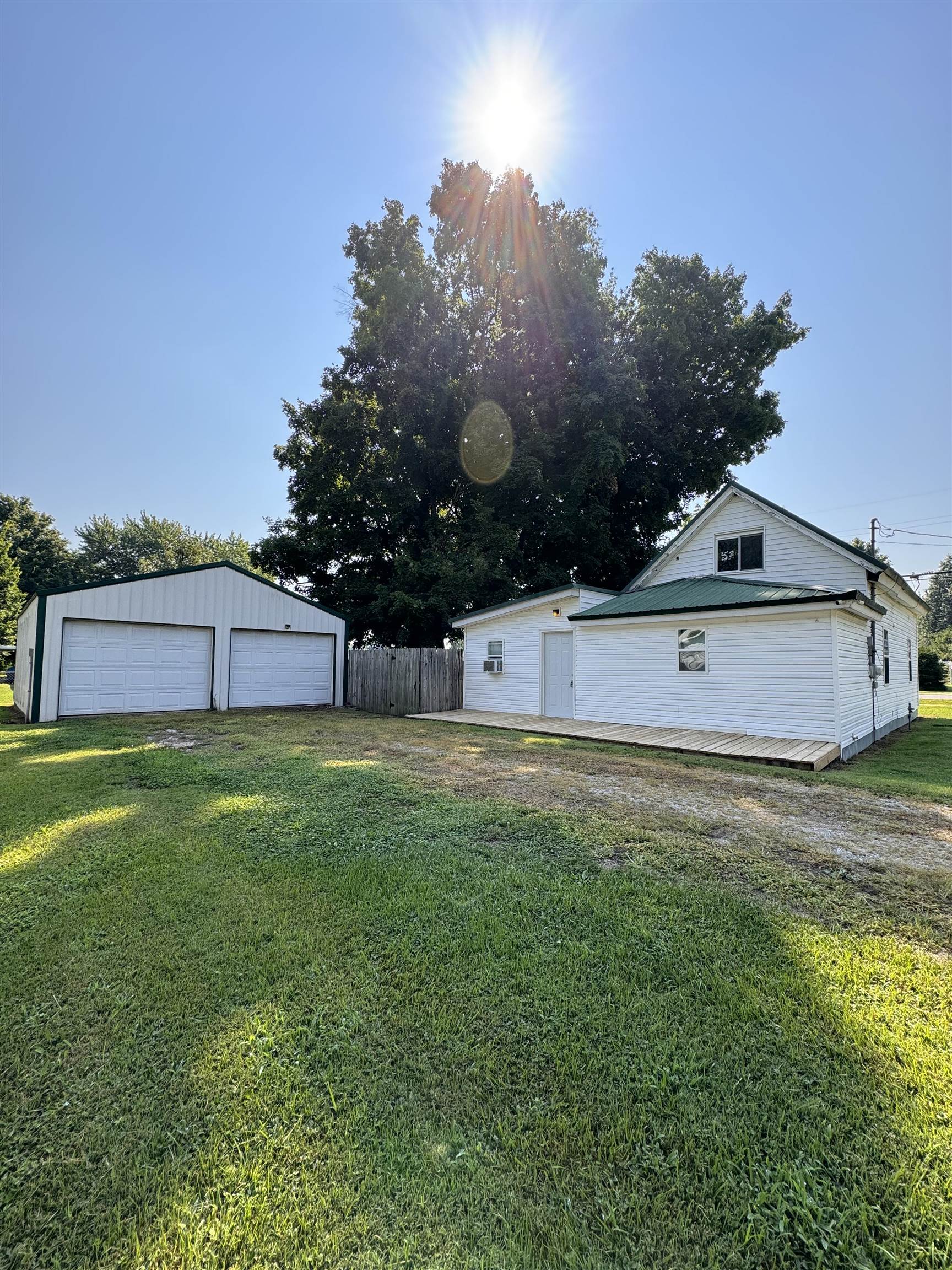 890 Pell Street, Lewisport, Kentucky 42351, 2 Bedrooms Bedrooms, ,1 BathroomBathrooms,Single Family Residence,For Sale,Pell Street,90330