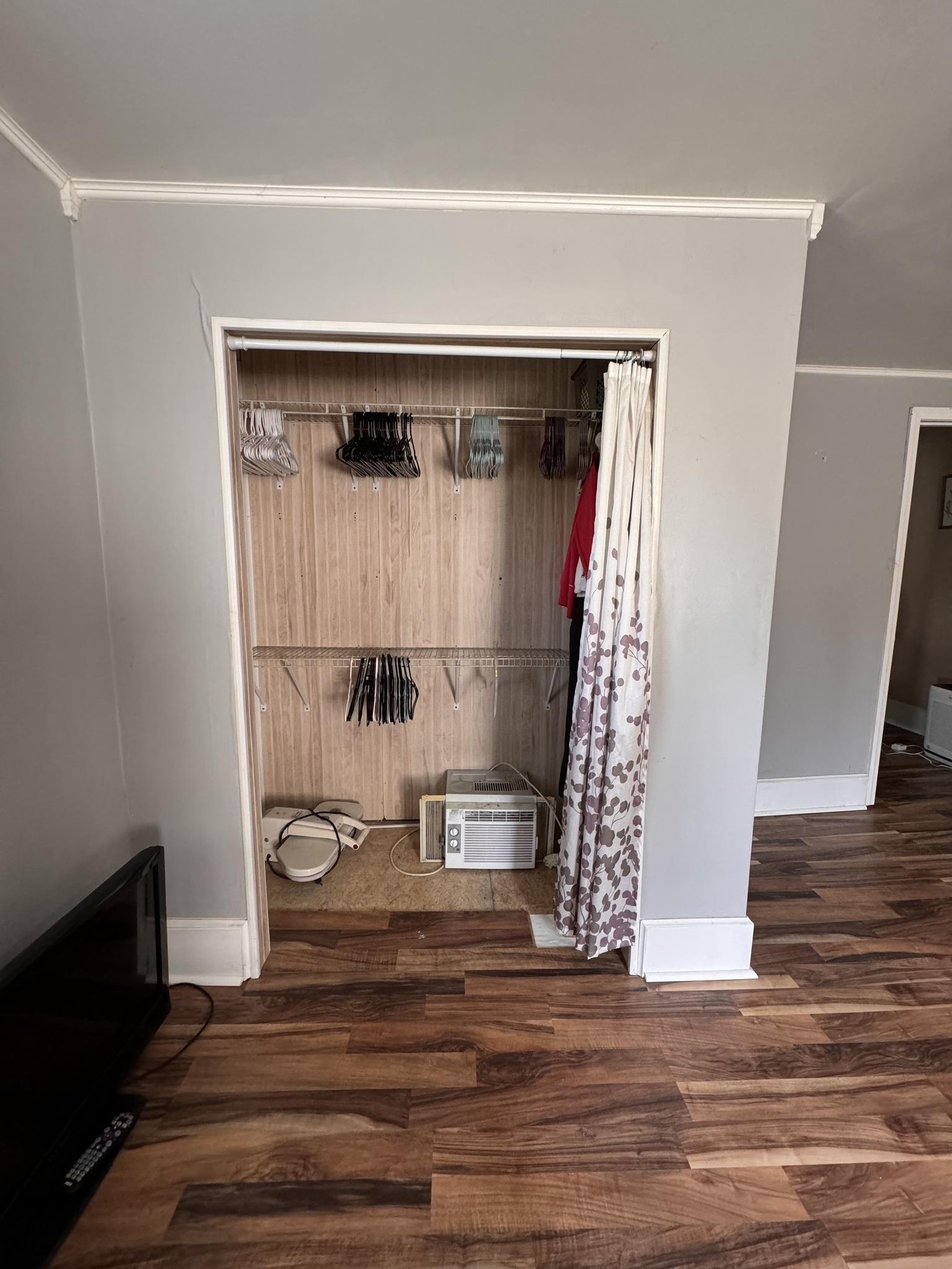 890 Pell Street, Lewisport, Kentucky 42351, 2 Bedrooms Bedrooms, ,1 BathroomBathrooms,Single Family Residence,For Sale,Pell Street,90330