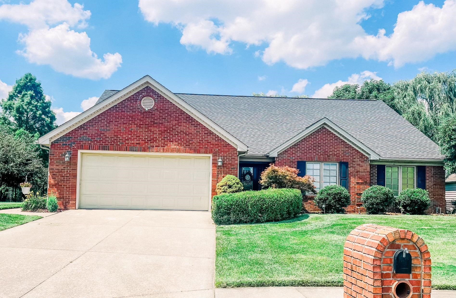3854 Pine Lake Ct, Owensboro, Kentucky 42303, 3 Bedrooms Bedrooms, ,2 BathroomsBathrooms,Single Family Residence,For Sale,Pine Lake Ct,90332