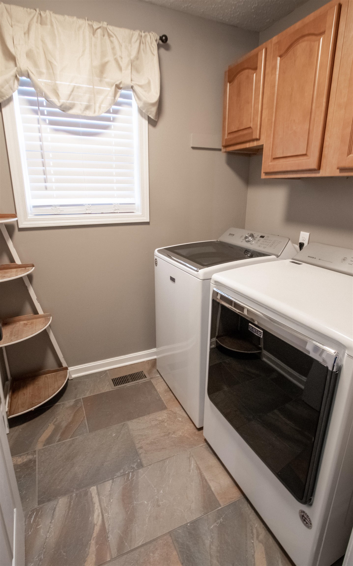 204 Locust Grove Rd, Utica, Kentucky 42376, 3 Bedrooms Bedrooms, ,2 BathroomsBathrooms,Single Family Residence,For Sale,Locust Grove Rd,90334