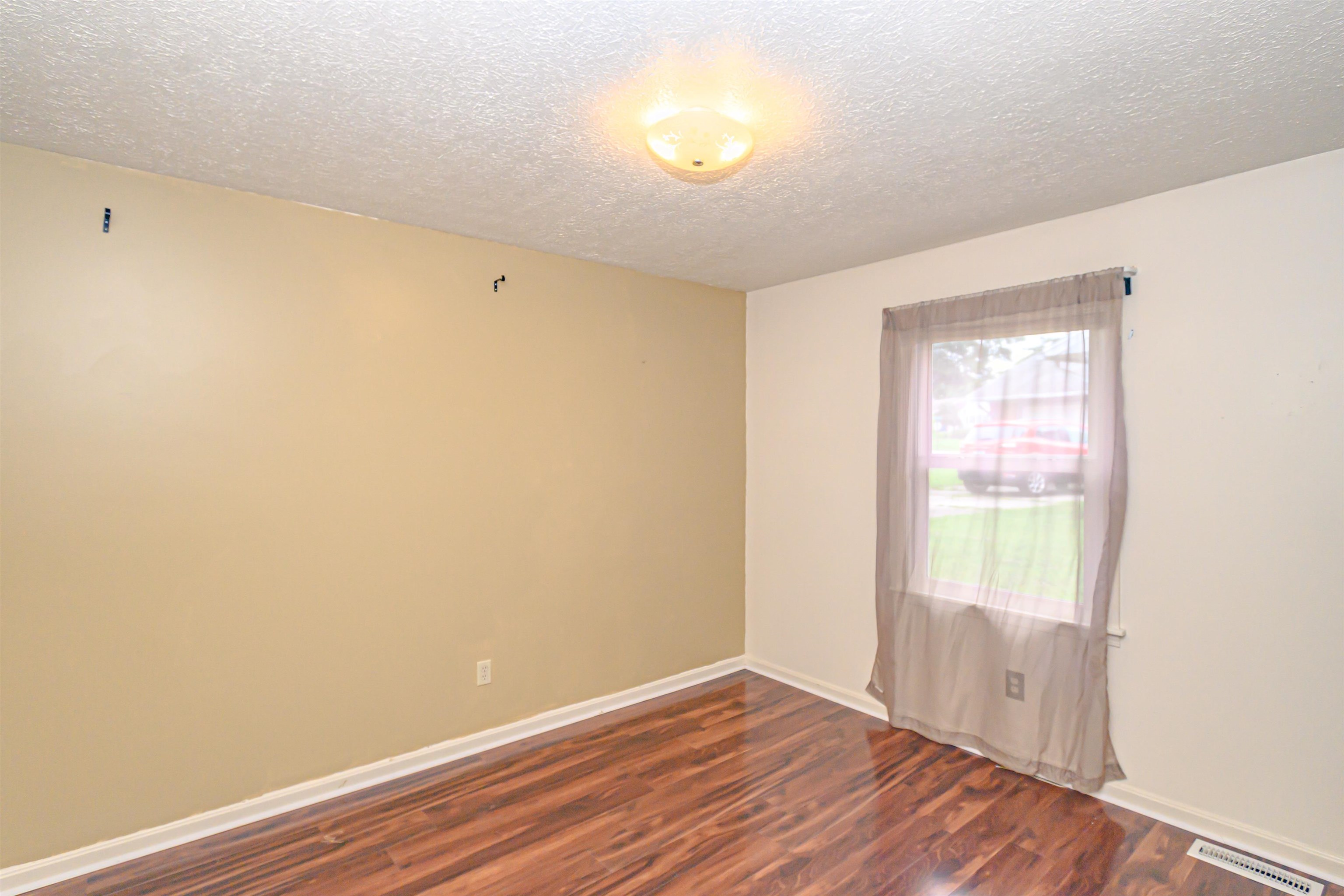 3726 Bordeaux Loop North, Owensboro, Kentucky 42303, 3 Bedrooms Bedrooms, ,2 BathroomsBathrooms,Single Family Residence,For Sale,Bordeaux Loop North,90335