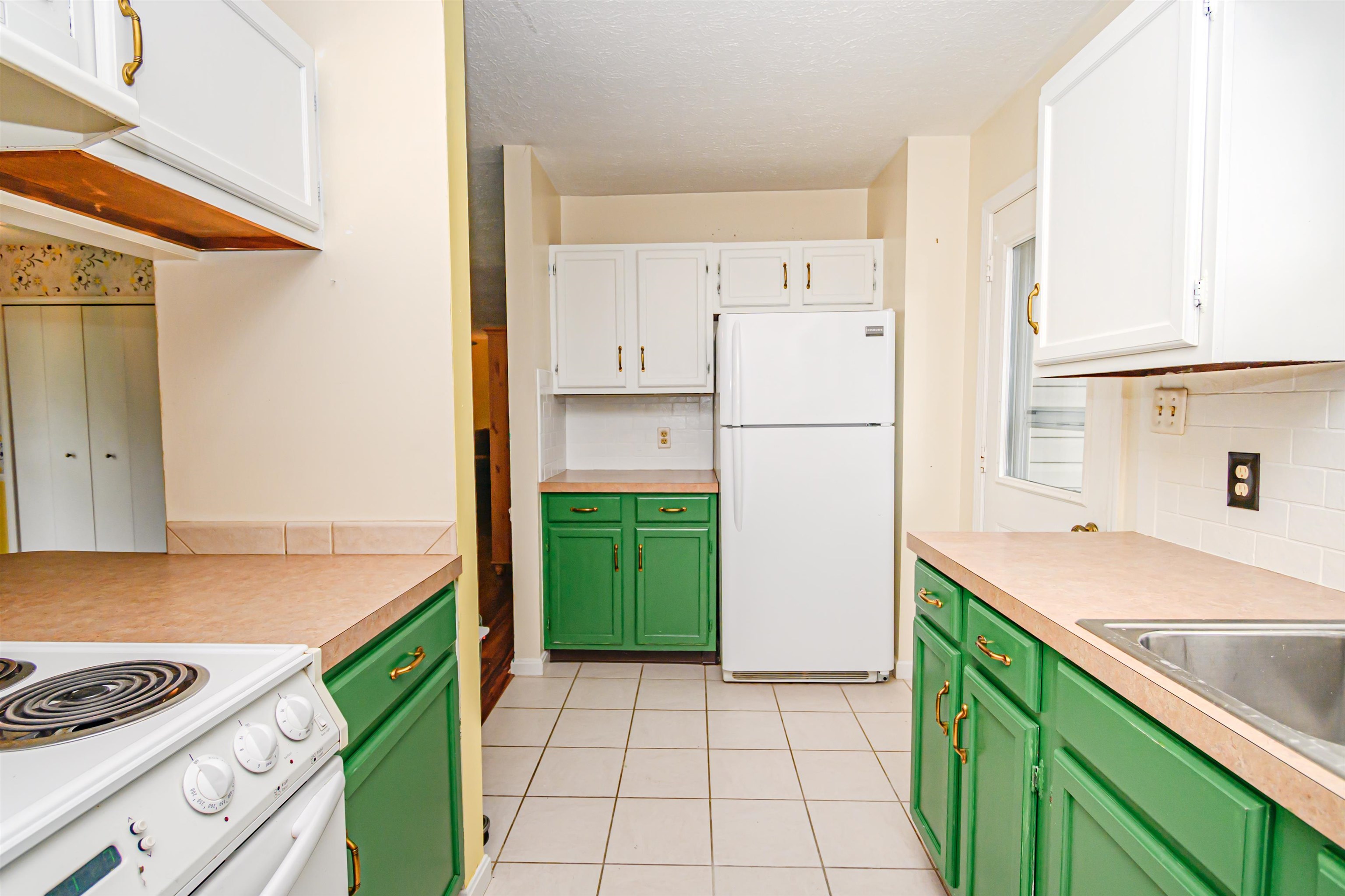 3726 Bordeaux Loop North, Owensboro, Kentucky 42303, 3 Bedrooms Bedrooms, ,2 BathroomsBathrooms,Single Family Residence,For Sale,Bordeaux Loop North,90335