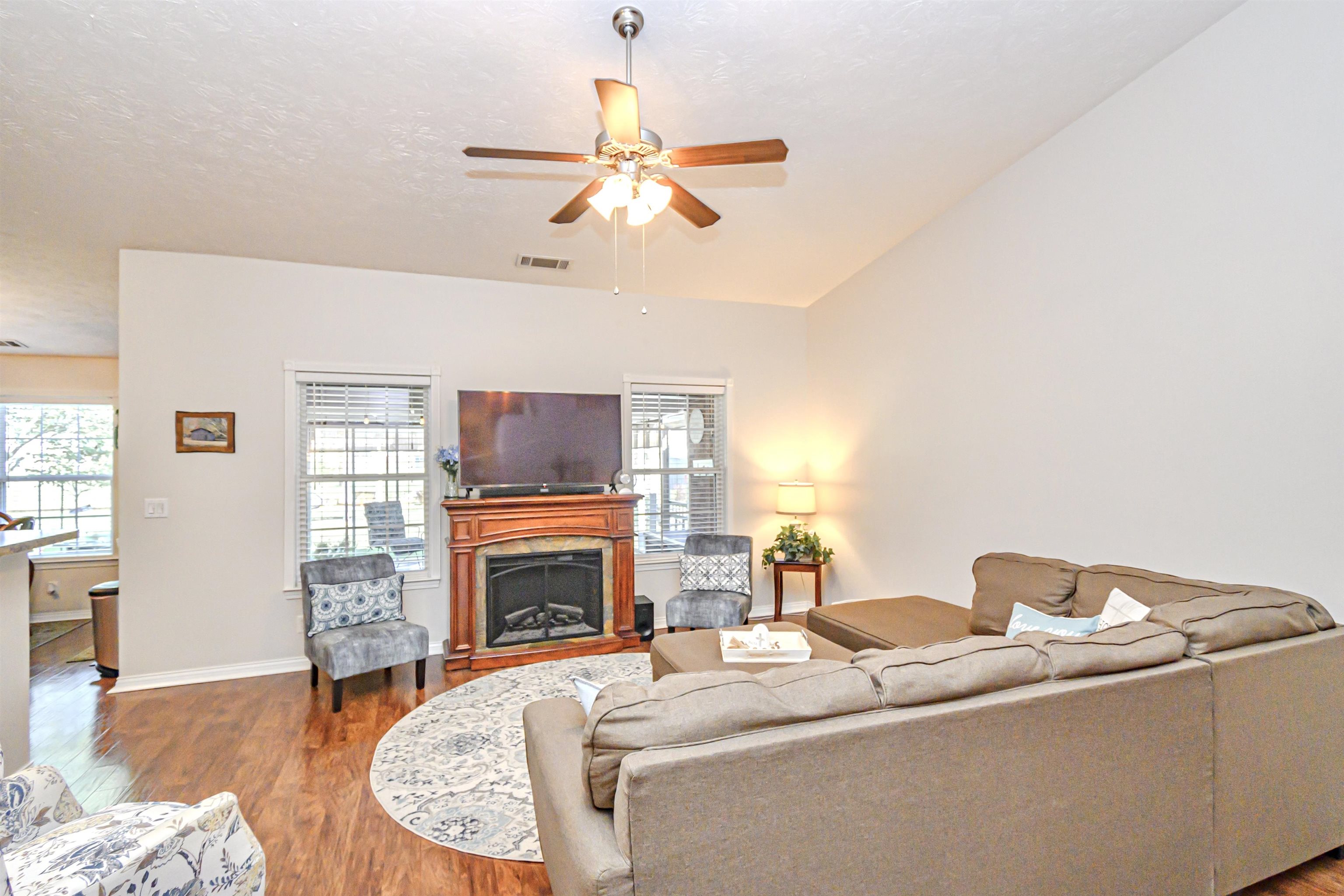 2317 Trails Lake Garden, Owensboro, Kentucky 42303, 3 Bedrooms Bedrooms, ,2 BathroomsBathrooms,Single Family Residence,For Sale,Trails Lake Garden,90338