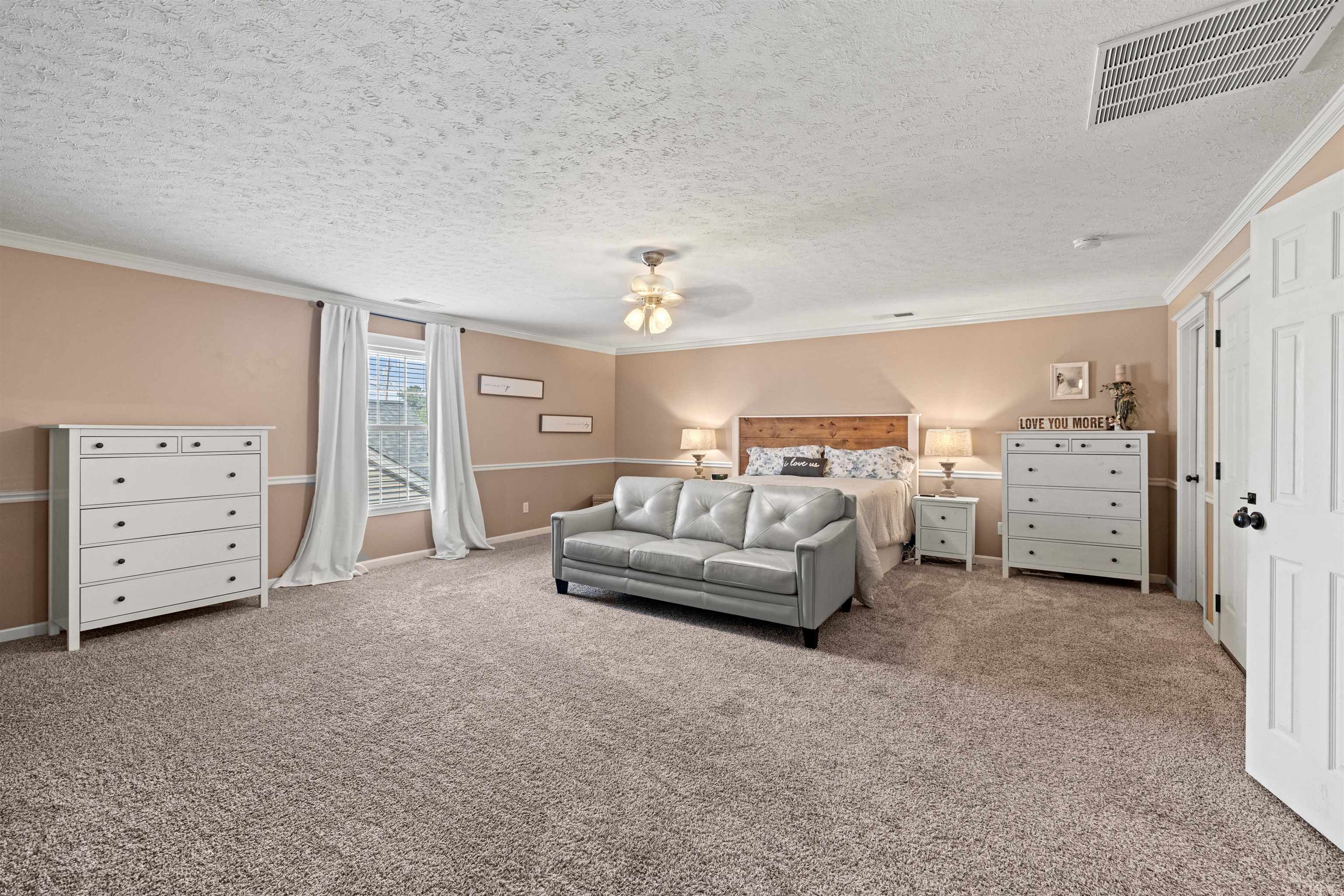 2413 Triple Crown Way, Owensboro, Kentucky 42301, 5 Bedrooms Bedrooms, ,3 BathroomsBathrooms,Single Family Residence,For Sale,Triple Crown Way,90342