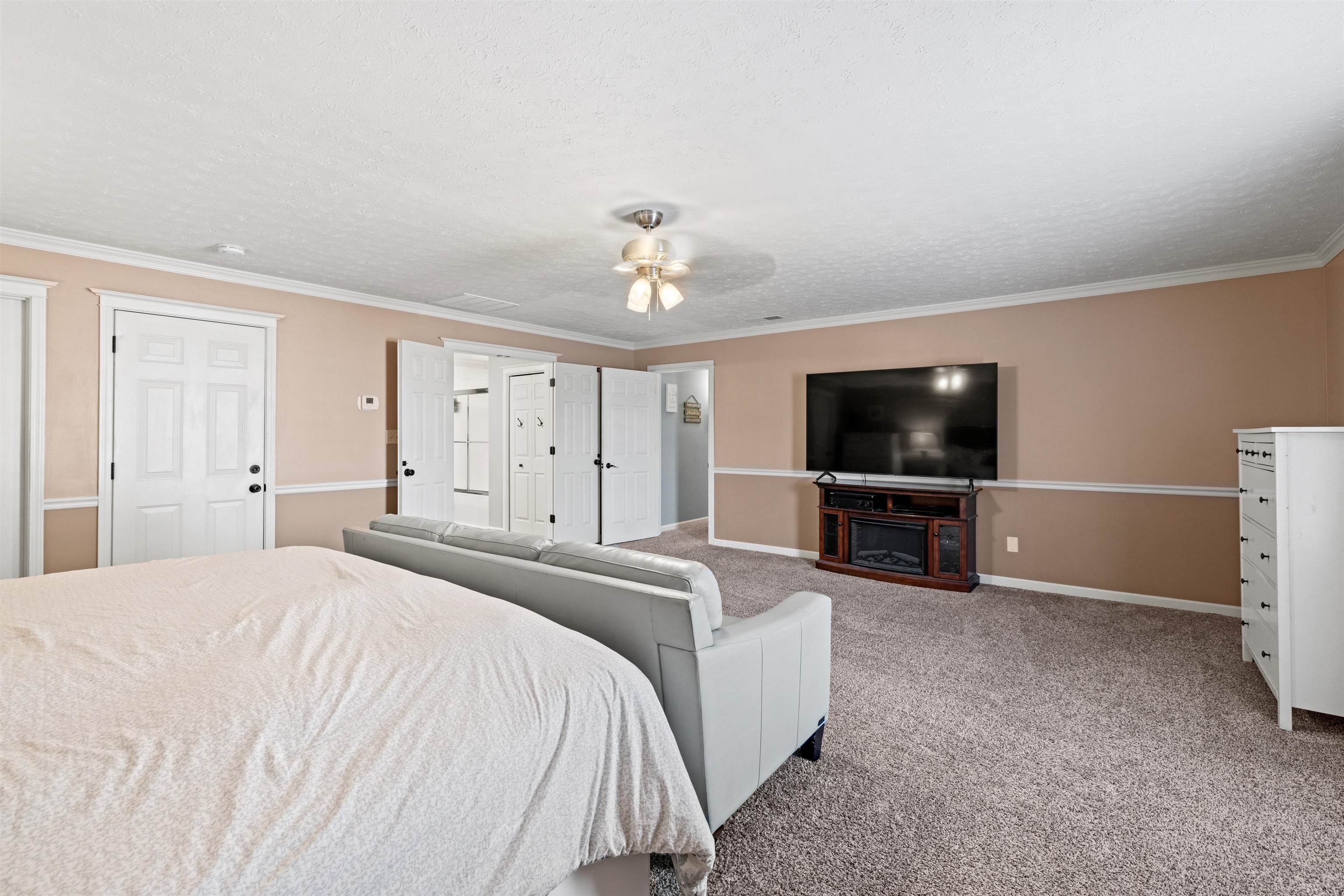 2413 Triple Crown Way, Owensboro, Kentucky 42301, 5 Bedrooms Bedrooms, ,3 BathroomsBathrooms,Single Family Residence,For Sale,Triple Crown Way,90342