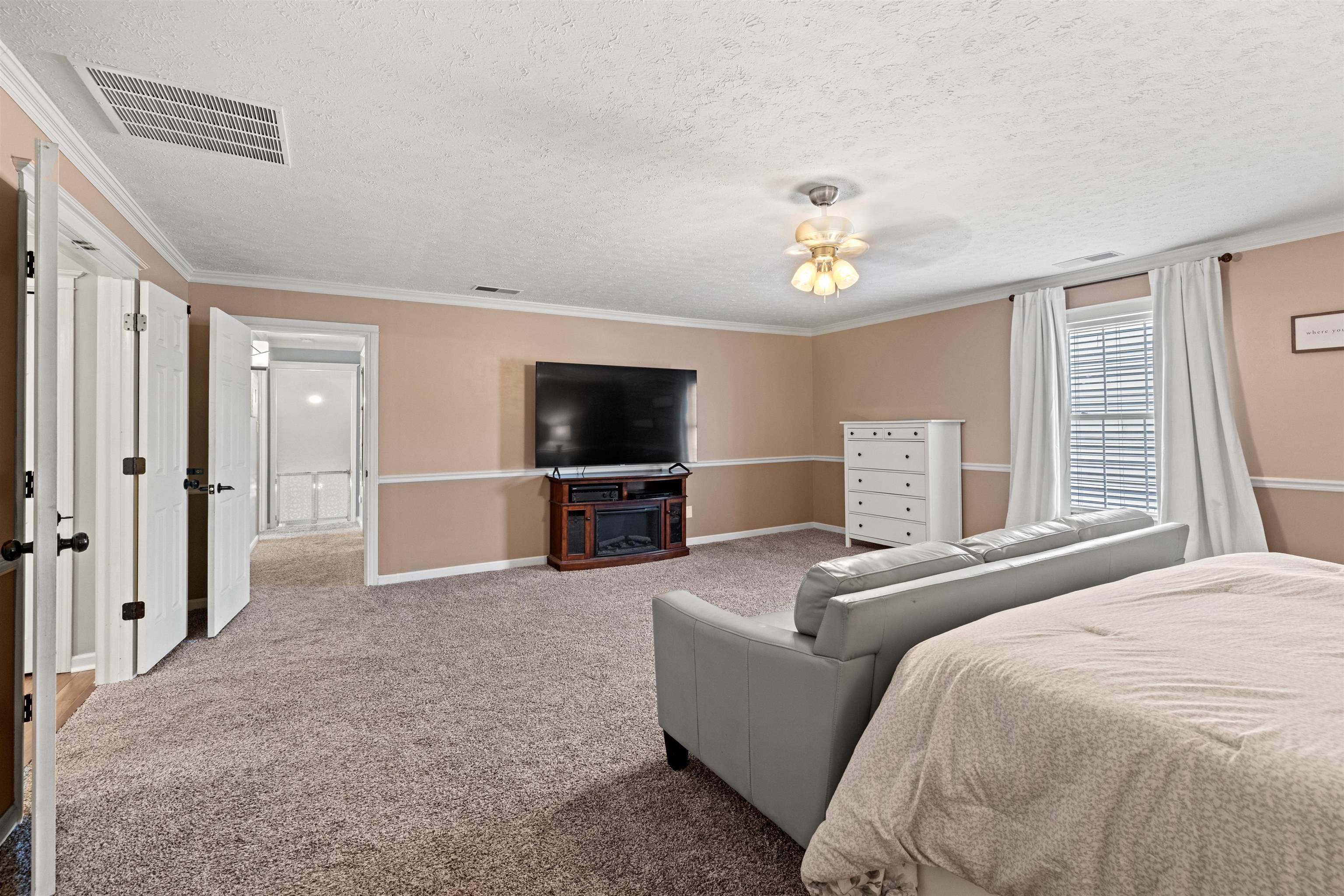 2413 Triple Crown Way, Owensboro, Kentucky 42301, 5 Bedrooms Bedrooms, ,3 BathroomsBathrooms,Single Family Residence,For Sale,Triple Crown Way,90342
