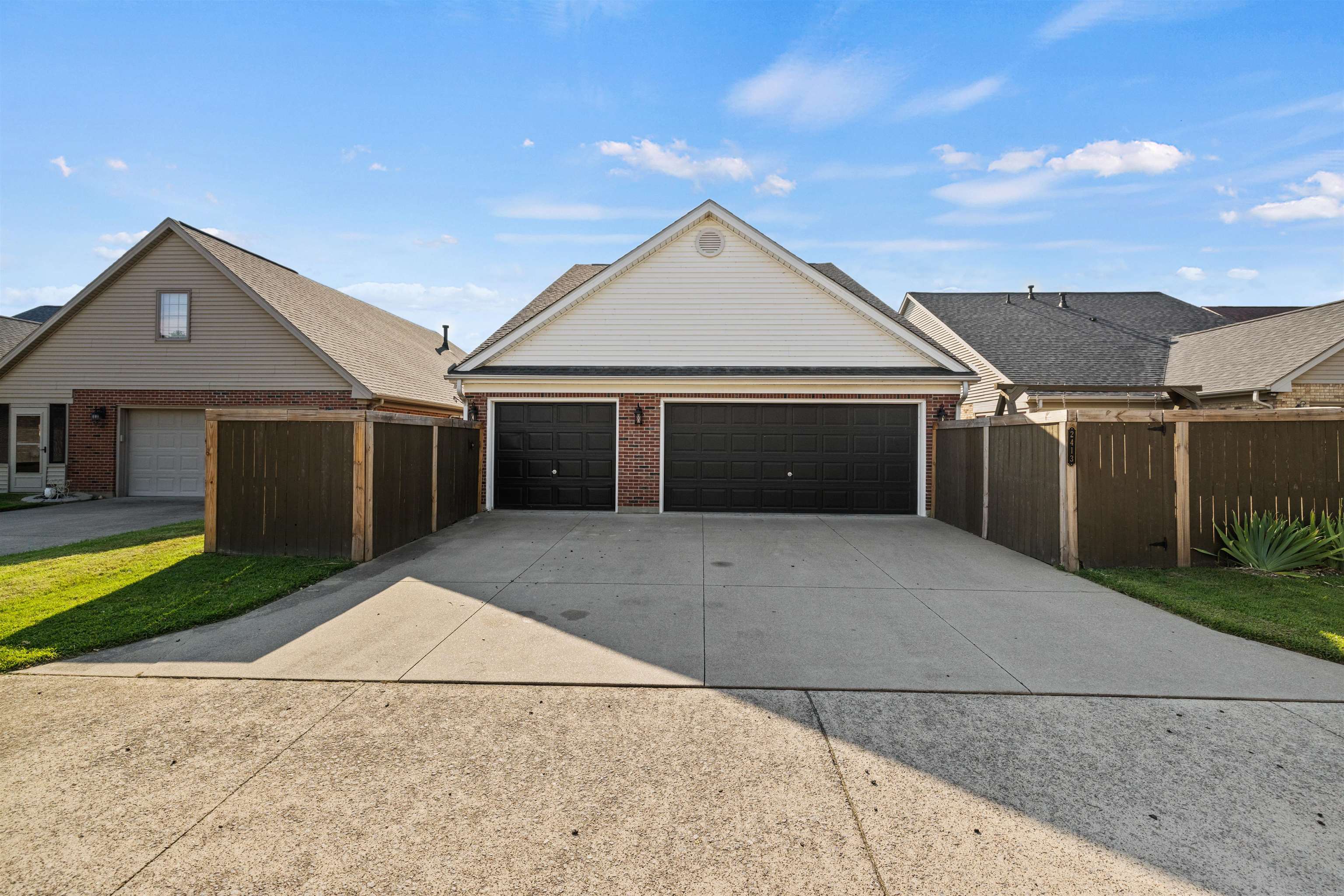 2413 Triple Crown Way, Owensboro, Kentucky 42301, 5 Bedrooms Bedrooms, ,3 BathroomsBathrooms,Single Family Residence,For Sale,Triple Crown Way,90342