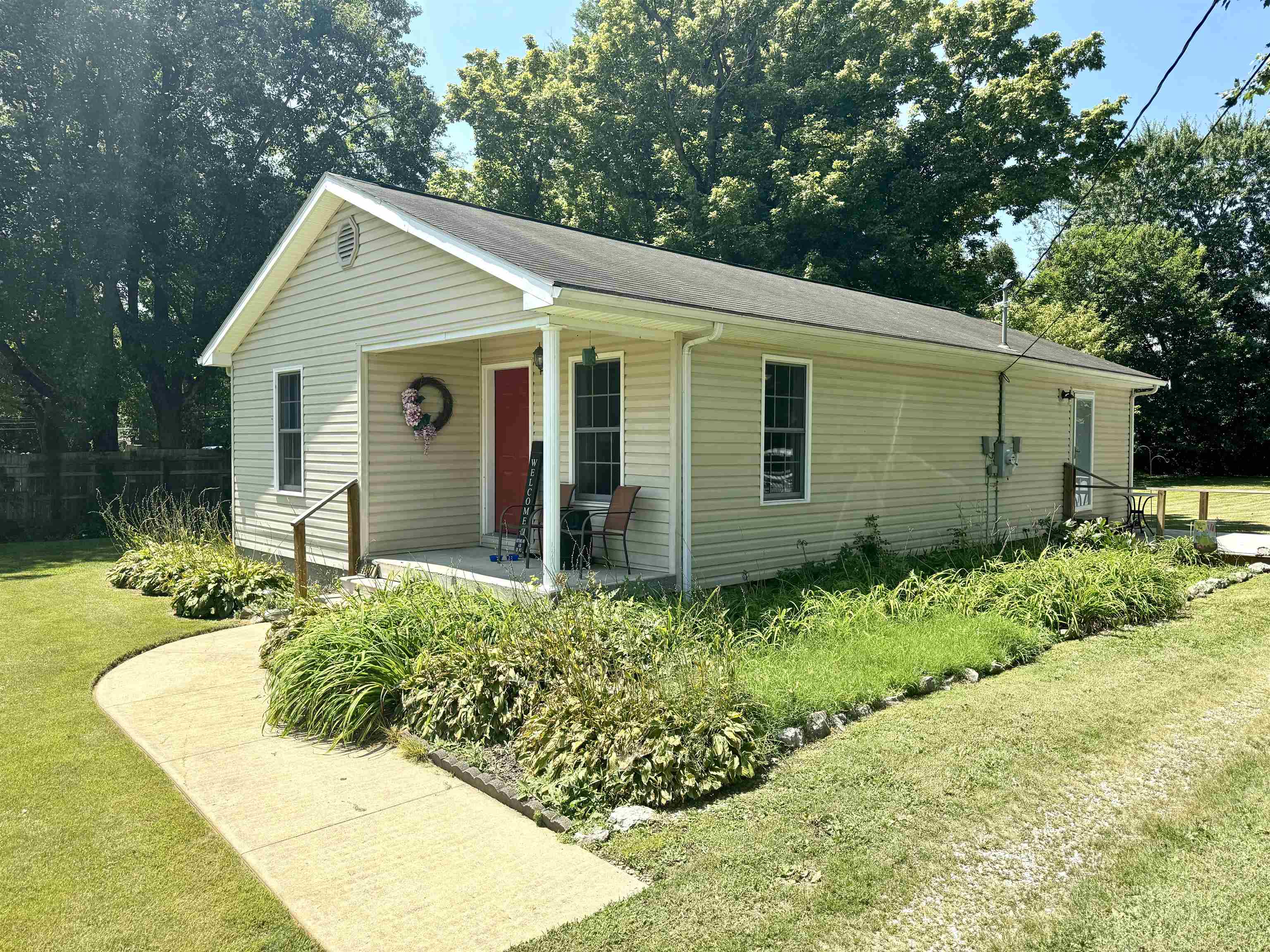 4197 HWY 142, Philpot, Kentucky 42366, 3 Bedrooms Bedrooms, ,1 BathroomBathrooms,Single Family Residence,For Sale,HWY 142,90344