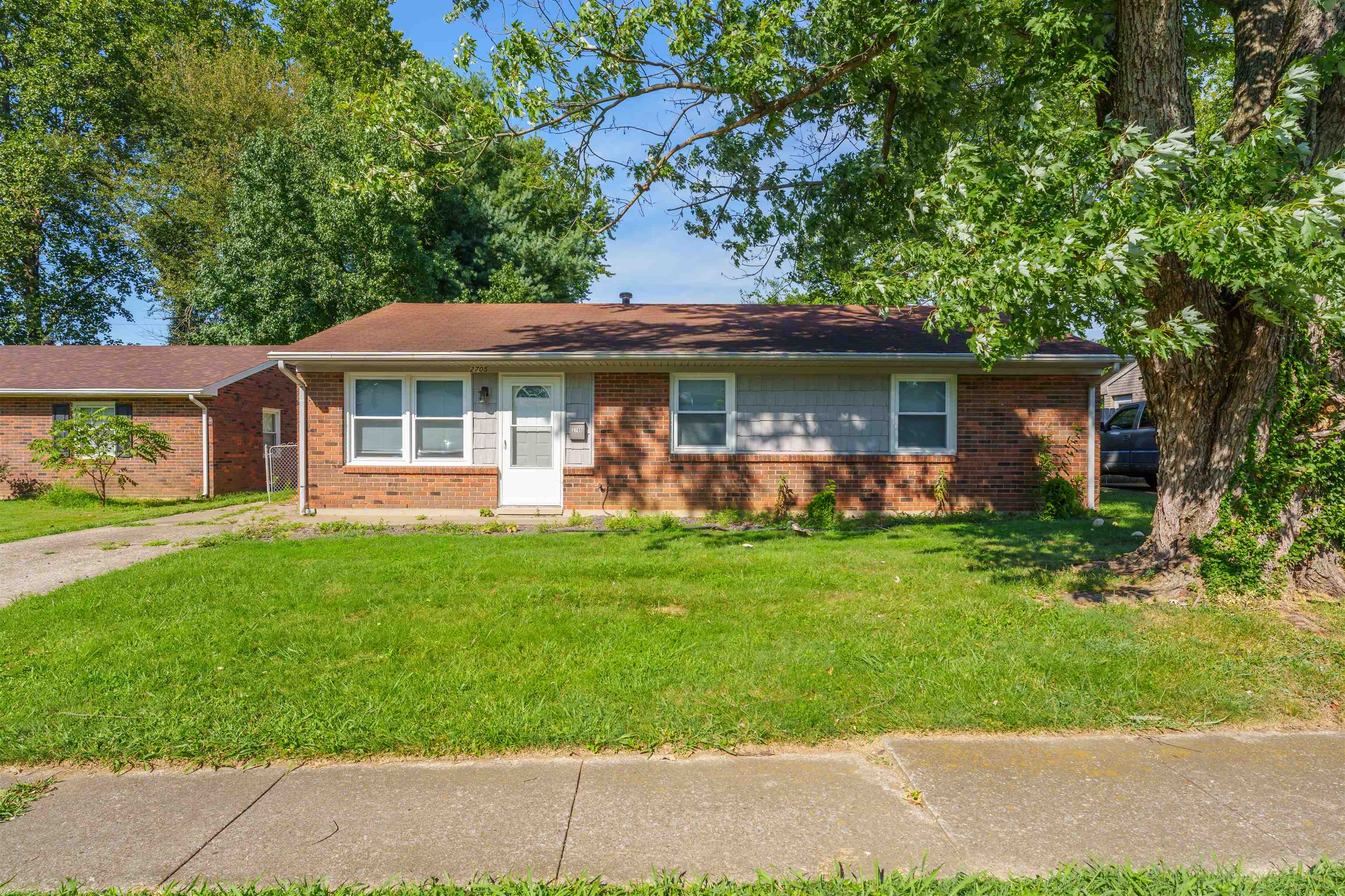 2705 Redford Drive, Owensboro, Kentucky 42303, 3 Bedrooms Bedrooms, ,1 BathroomBathrooms,Single Family Residence,For Sale,Redford Drive,90347