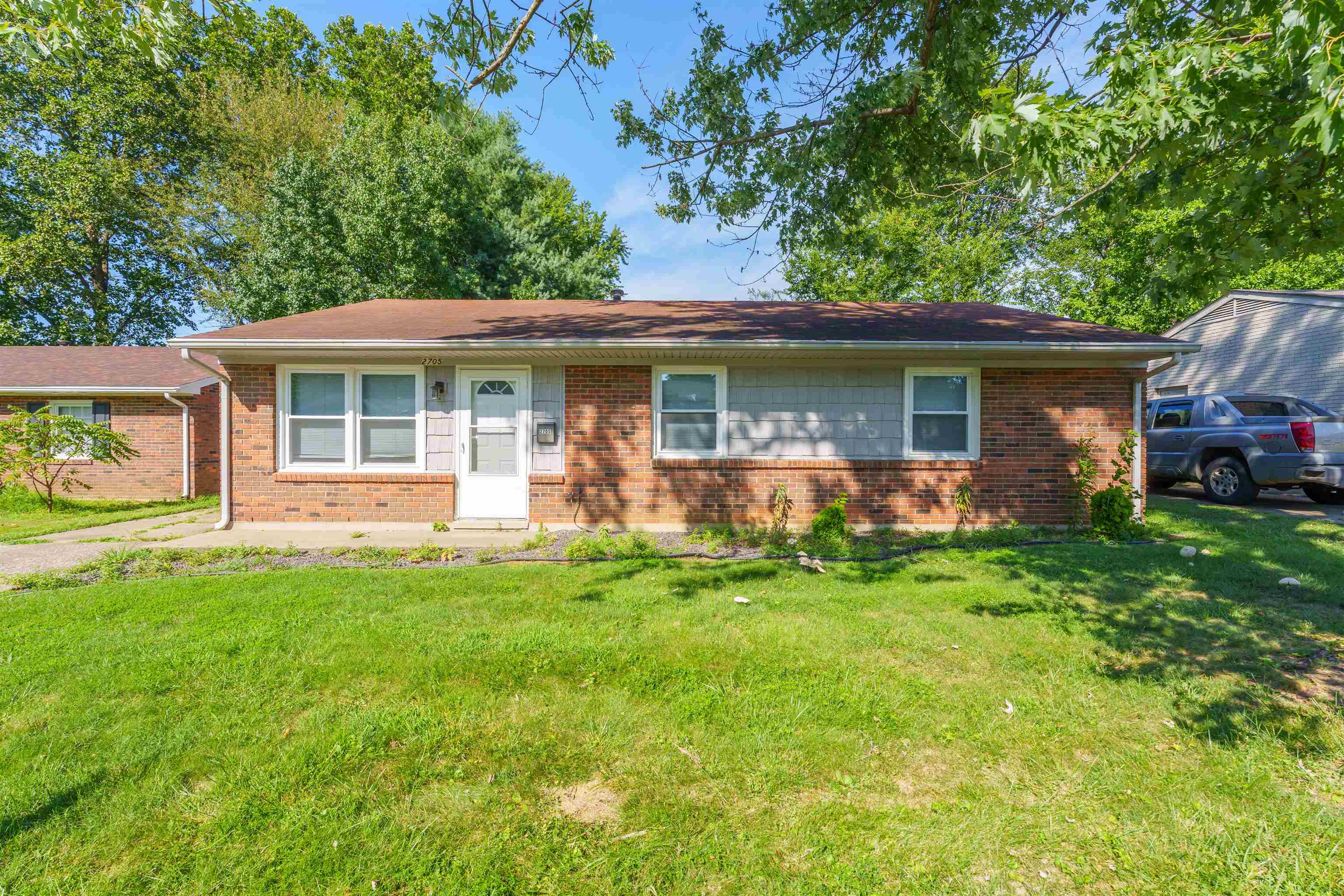 2705 Redford Drive, Owensboro, Kentucky 42303, 3 Bedrooms Bedrooms, ,1 BathroomBathrooms,Single Family Residence,For Sale,Redford Drive,90347