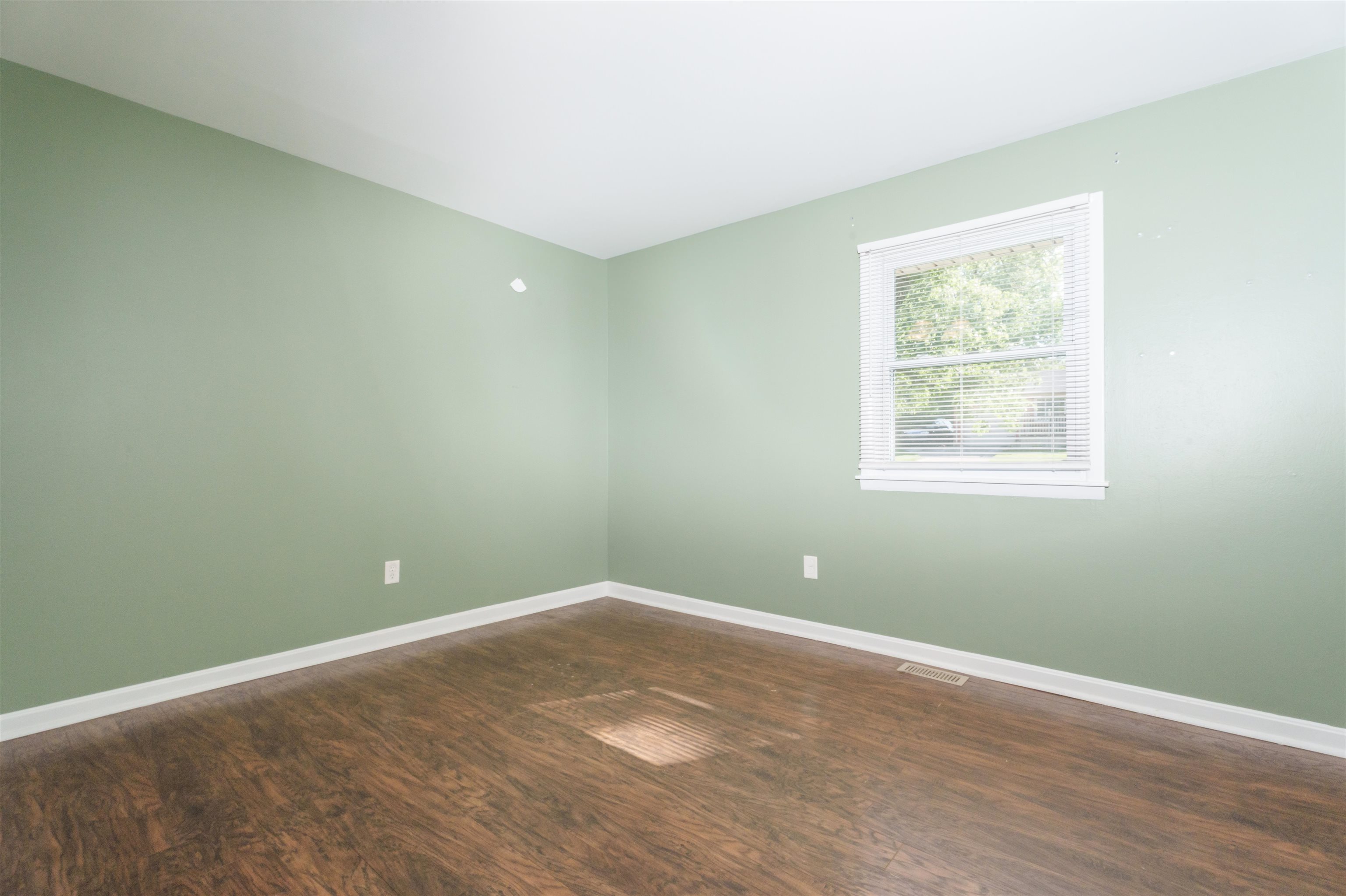 2705 Redford Drive, Owensboro, Kentucky 42303, 3 Bedrooms Bedrooms, ,1 BathroomBathrooms,Single Family Residence,For Sale,Redford Drive,90347