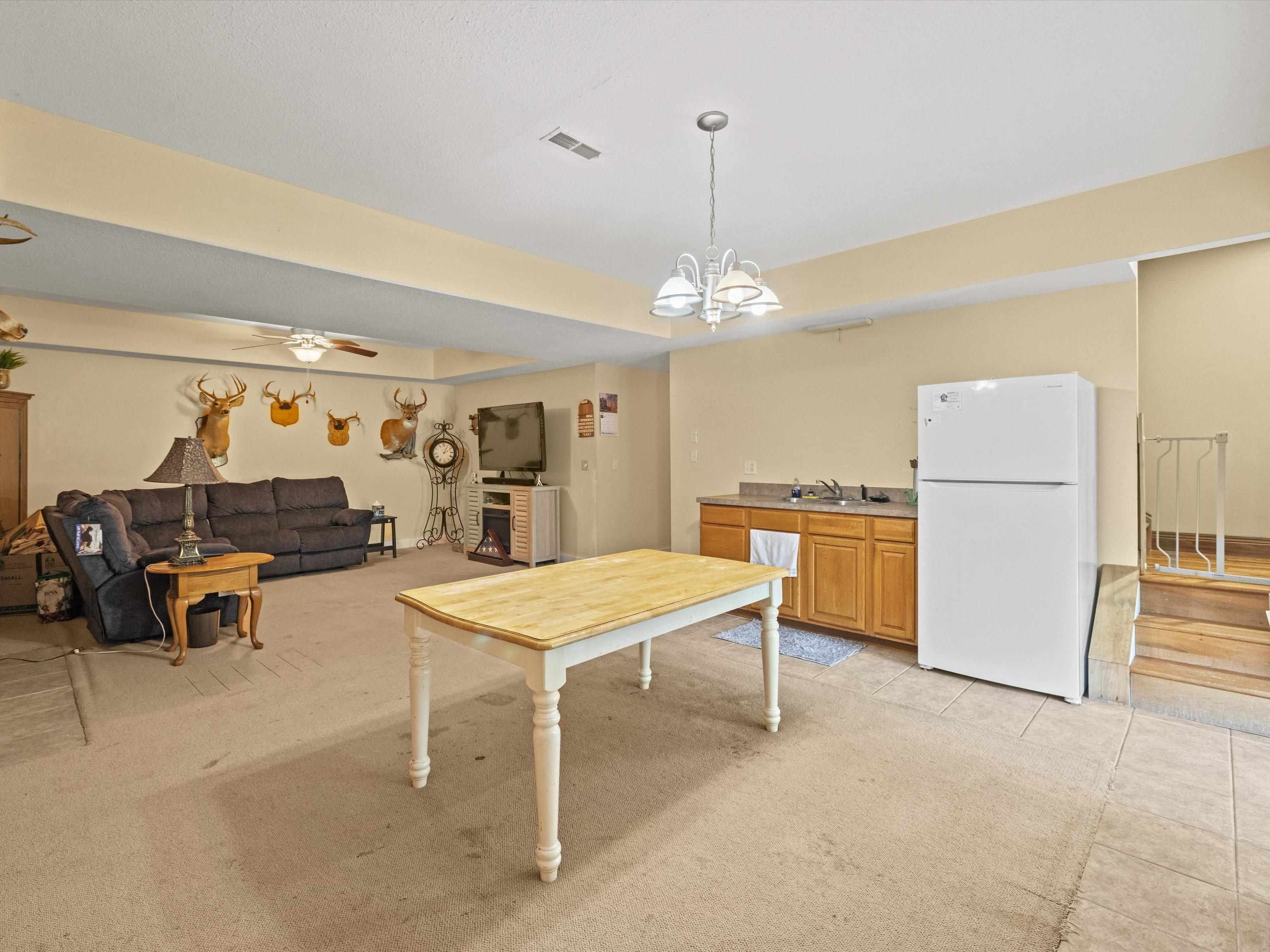 258 Bear Run Lane, Hartford, Kentucky 42347, 4 Bedrooms Bedrooms, ,2 BathroomsBathrooms,Single Family Residence,For Sale,Bear Run Lane,90348