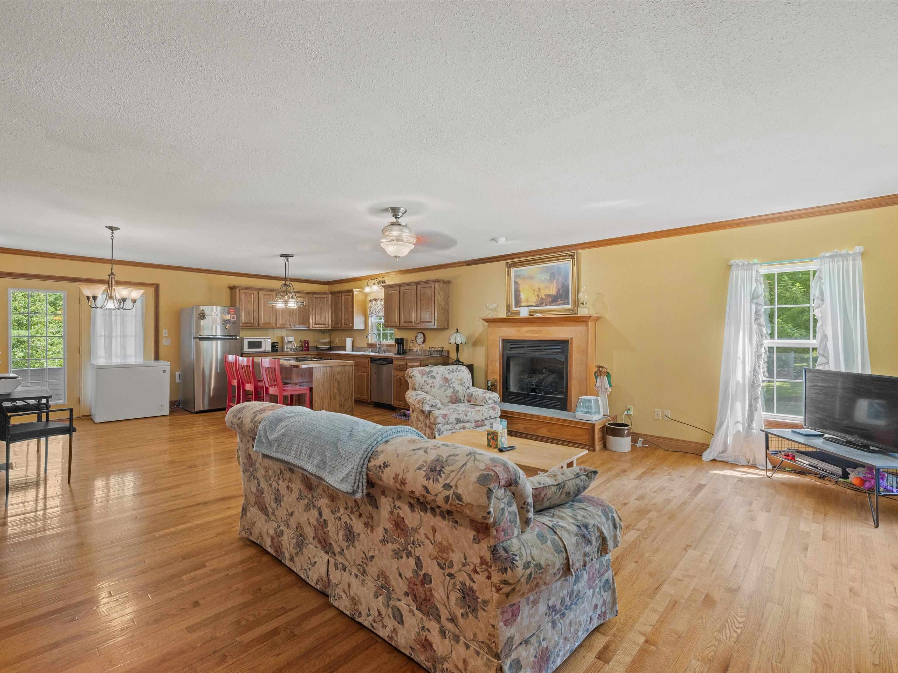 258 Bear Run Lane, Hartford, Kentucky 42347, 4 Bedrooms Bedrooms, ,2 BathroomsBathrooms,Single Family Residence,For Sale,Bear Run Lane,90348
