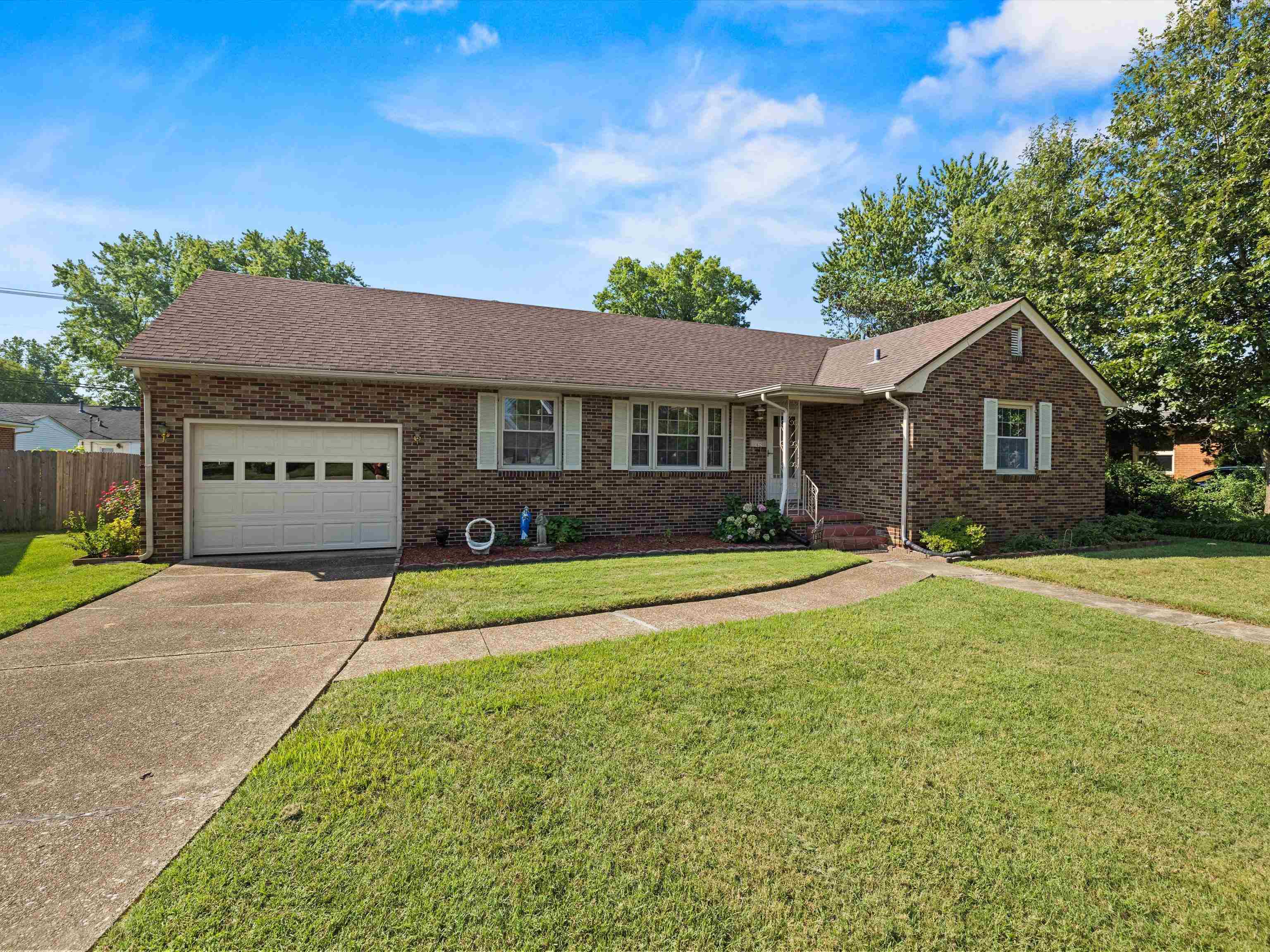 1612 Hill Ave, Owensboro, Kentucky 42301, 3 Bedrooms Bedrooms, ,1 BathroomBathrooms,Single Family Residence,For Sale,Hill Ave,90349