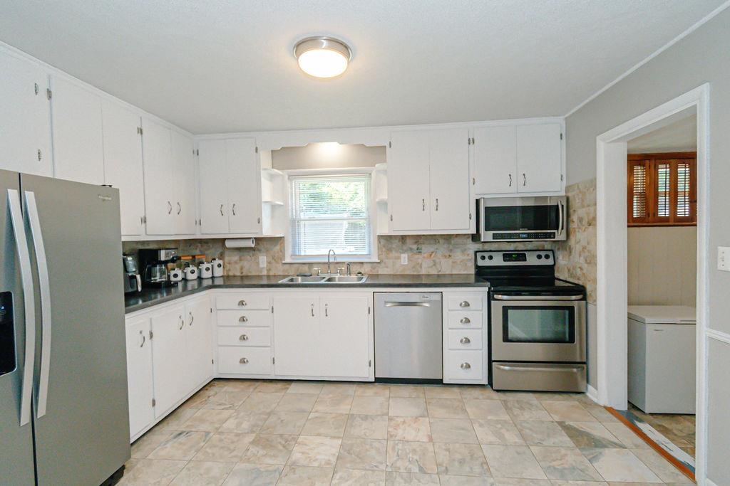 3816 HWY 144, Owensboro, Kentucky 42303, 3 Bedrooms Bedrooms, ,1 BathroomBathrooms,Ranch,For Sale,HWY 144,90350