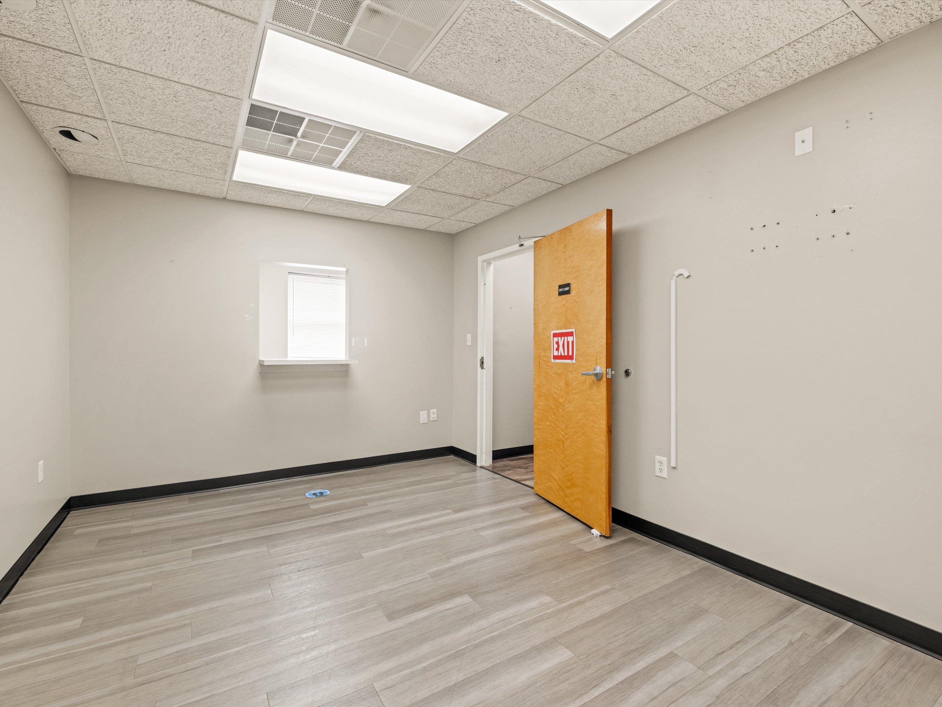 750 Salem Dr Suite 2-D, Owensboro, Kentucky 42303, ,Office,For Sale,Salem Dr Suite 2-D,90353