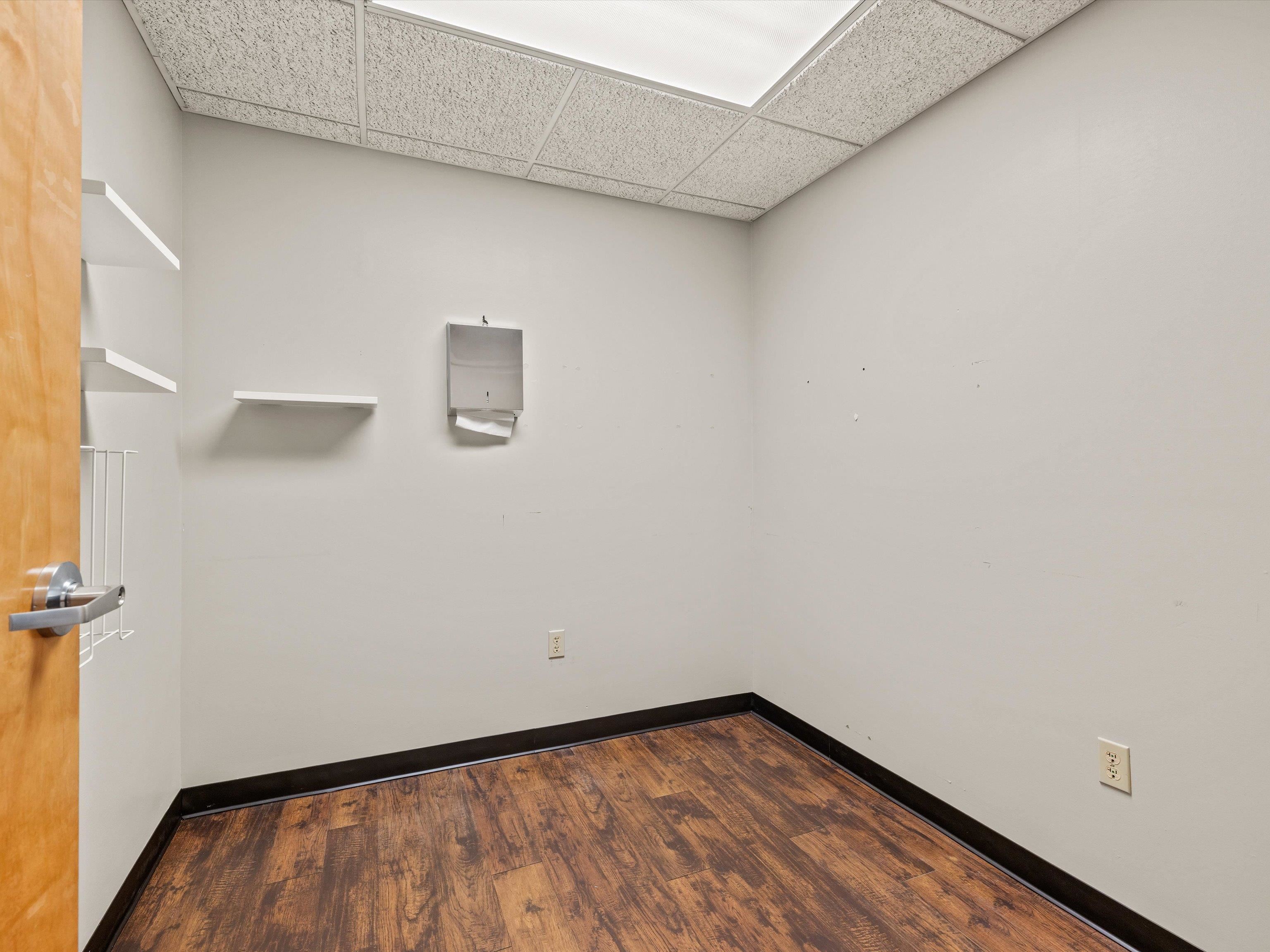750 Salem Dr Suite 2-D, Owensboro, Kentucky 42303, ,Office,For Sale,Salem Dr Suite 2-D,90353