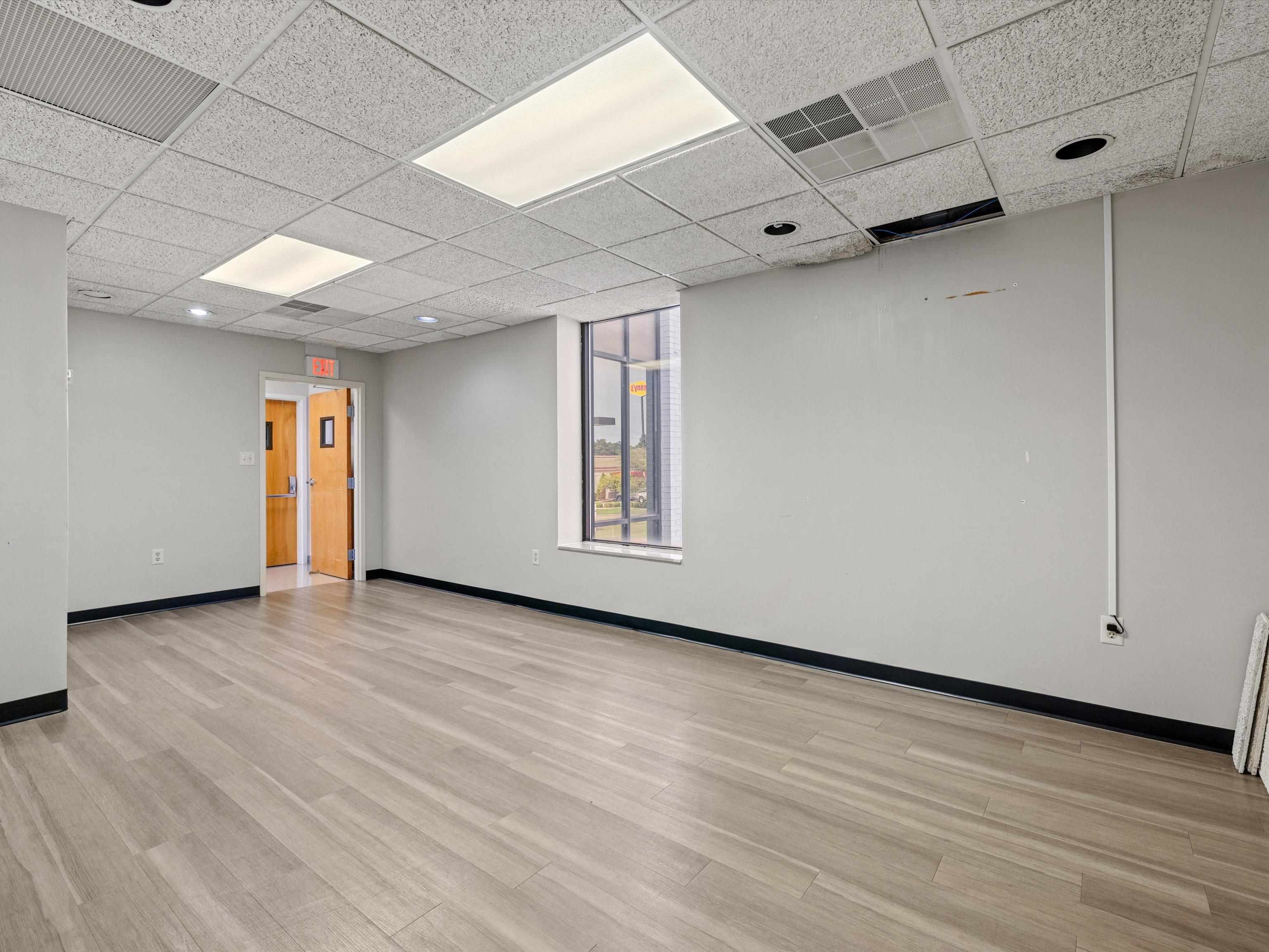 750 Salem Dr Suite 2-D, Owensboro, Kentucky 42303, ,Office,For Sale,Salem Dr Suite 2-D,90353