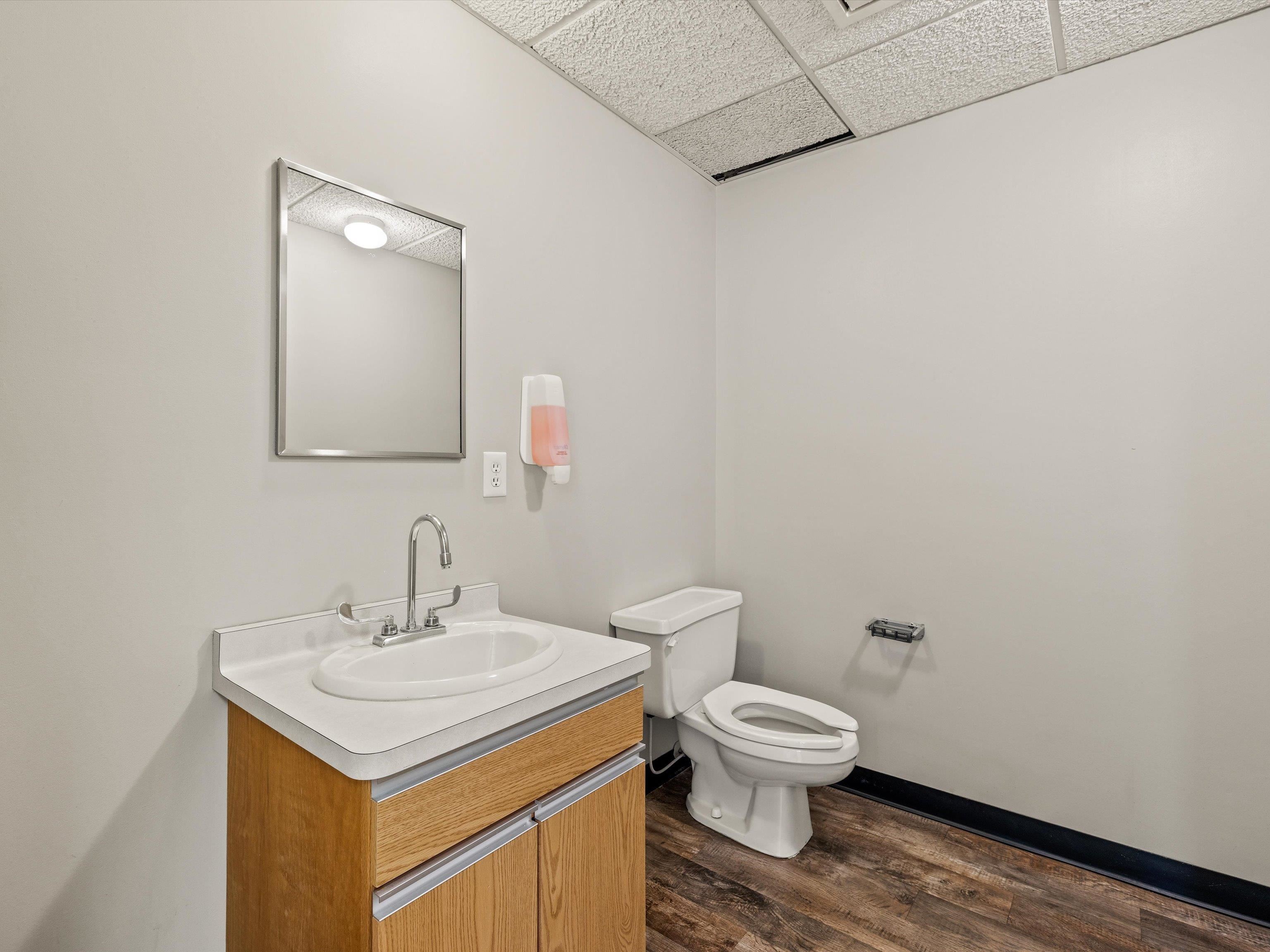 750 Salem Dr Suite 2-D, Owensboro, Kentucky 42303, ,Office,For Sale,Salem Dr Suite 2-D,90353