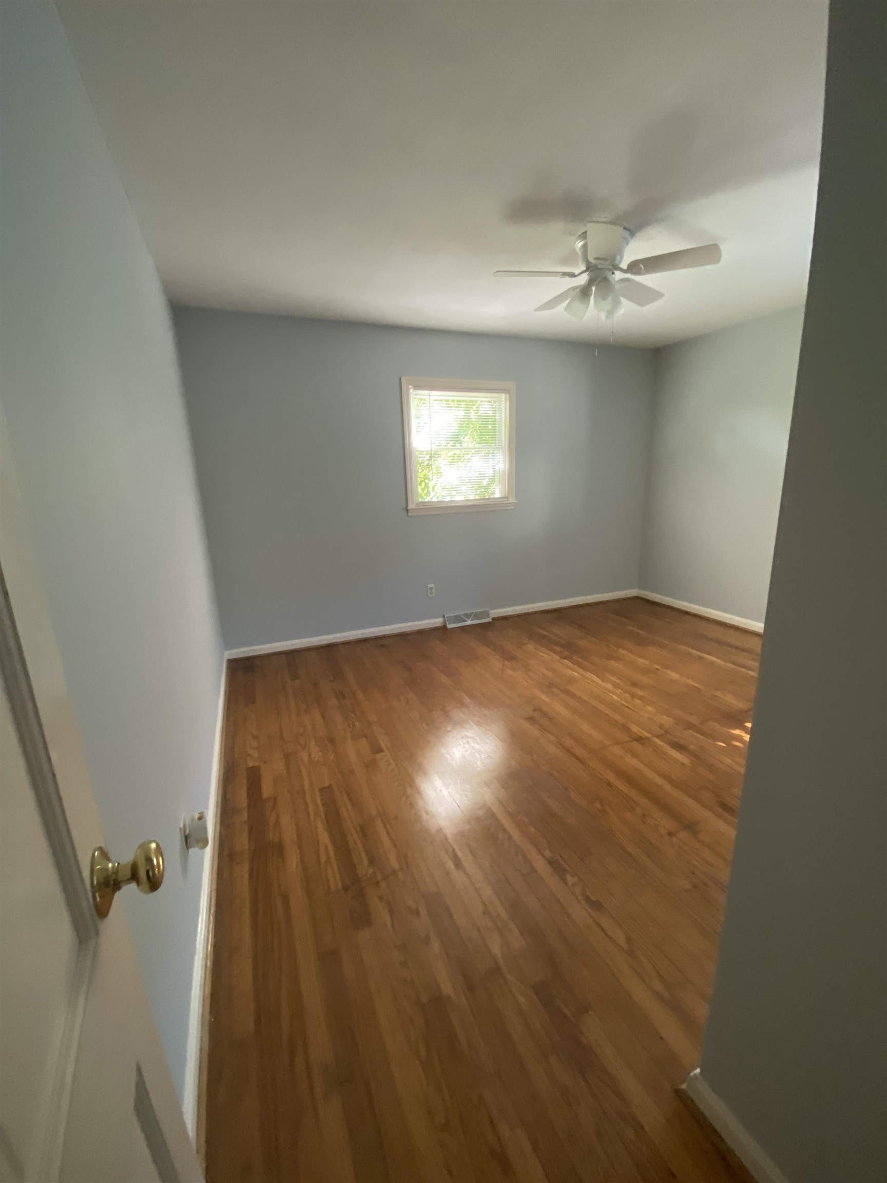 4203 Hawthorne Dr, Owensboro, Kentucky 42303, 3 Bedrooms Bedrooms, ,1 BathroomBathrooms,Single Family Residence,For Sale,Hawthorne Dr,90354