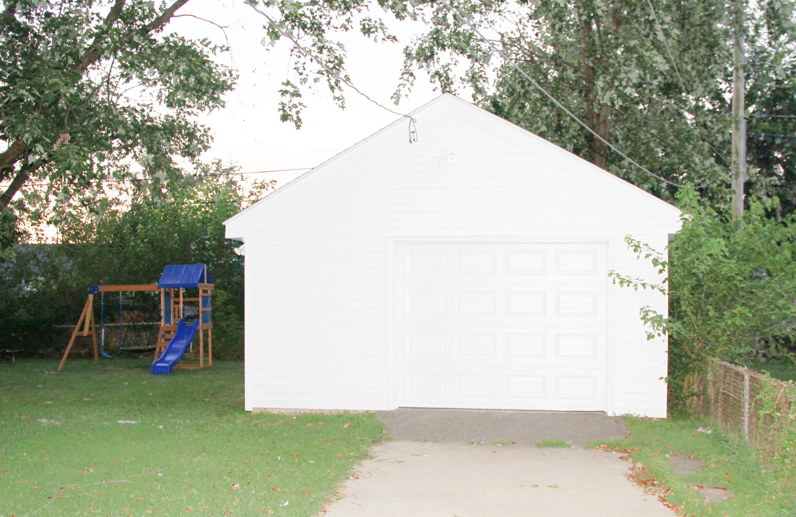 403 Catalina Drive, Owensboro, Kentucky 42303, 3 Bedrooms Bedrooms, ,1 BathroomBathrooms,Single Family Residence,For Sale,Catalina Drive,90359