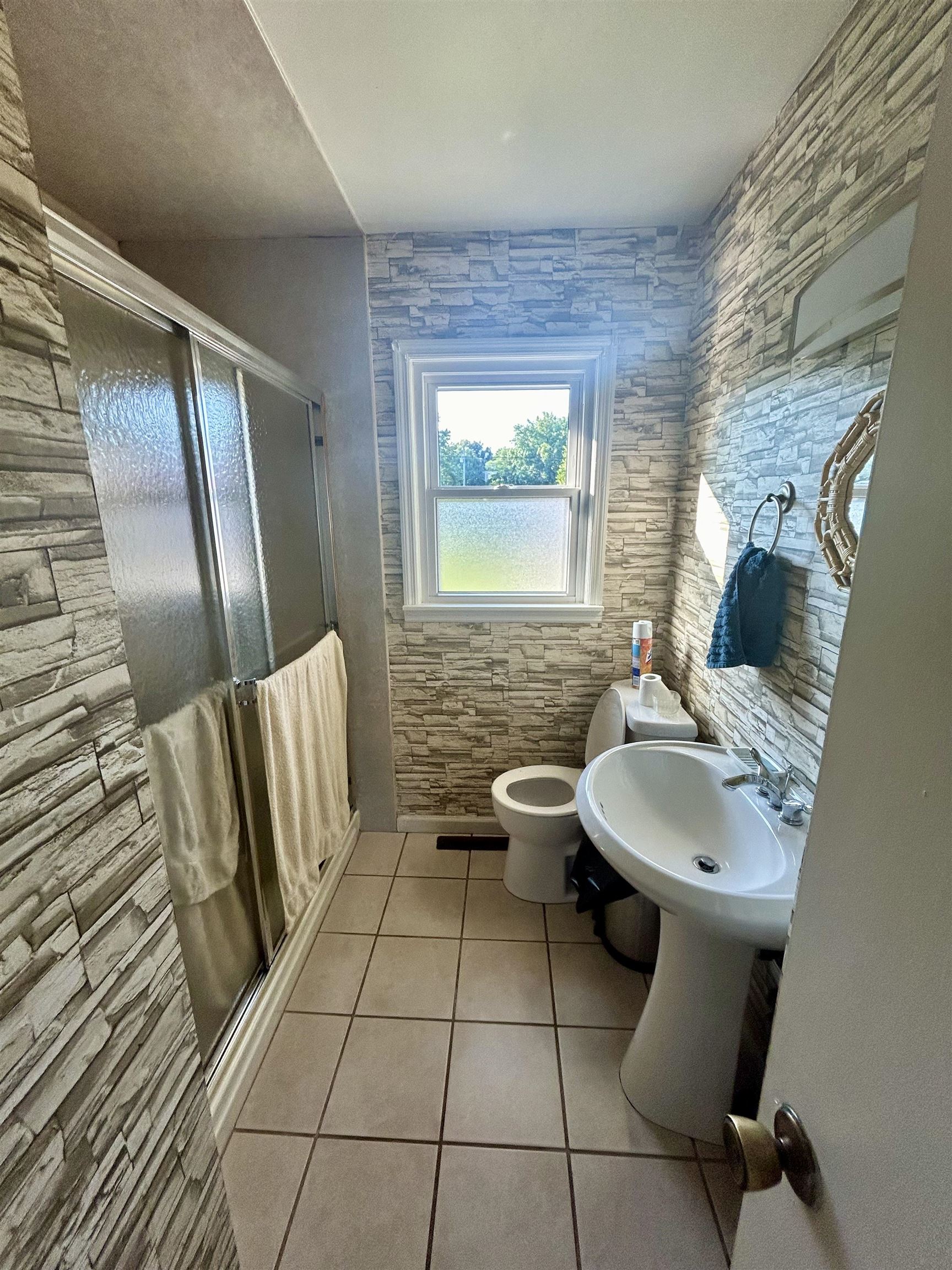 1270 Lincoln Rd, Lewisport, Kentucky 42351, 3 Bedrooms Bedrooms, ,1 BathroomBathrooms,Single Family Residence,For Sale,Lincoln Rd,90362