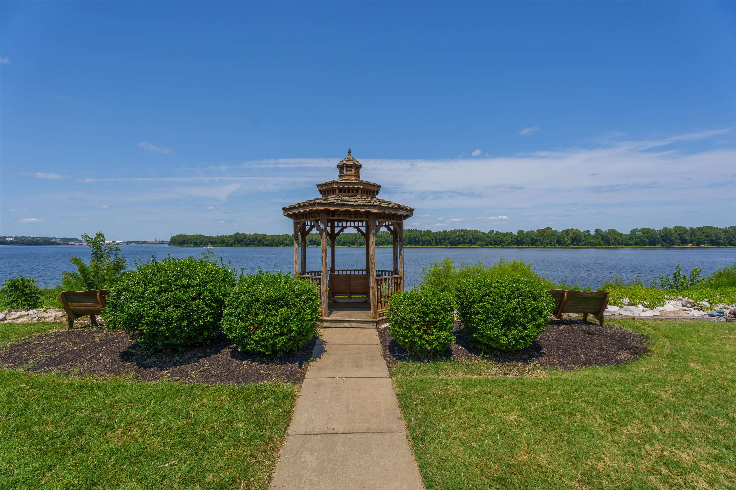 975 1st, Owensboro, Kentucky 42301, 2 Bedrooms Bedrooms, ,2 BathroomsBathrooms,Condominium,For Sale,1st,90363