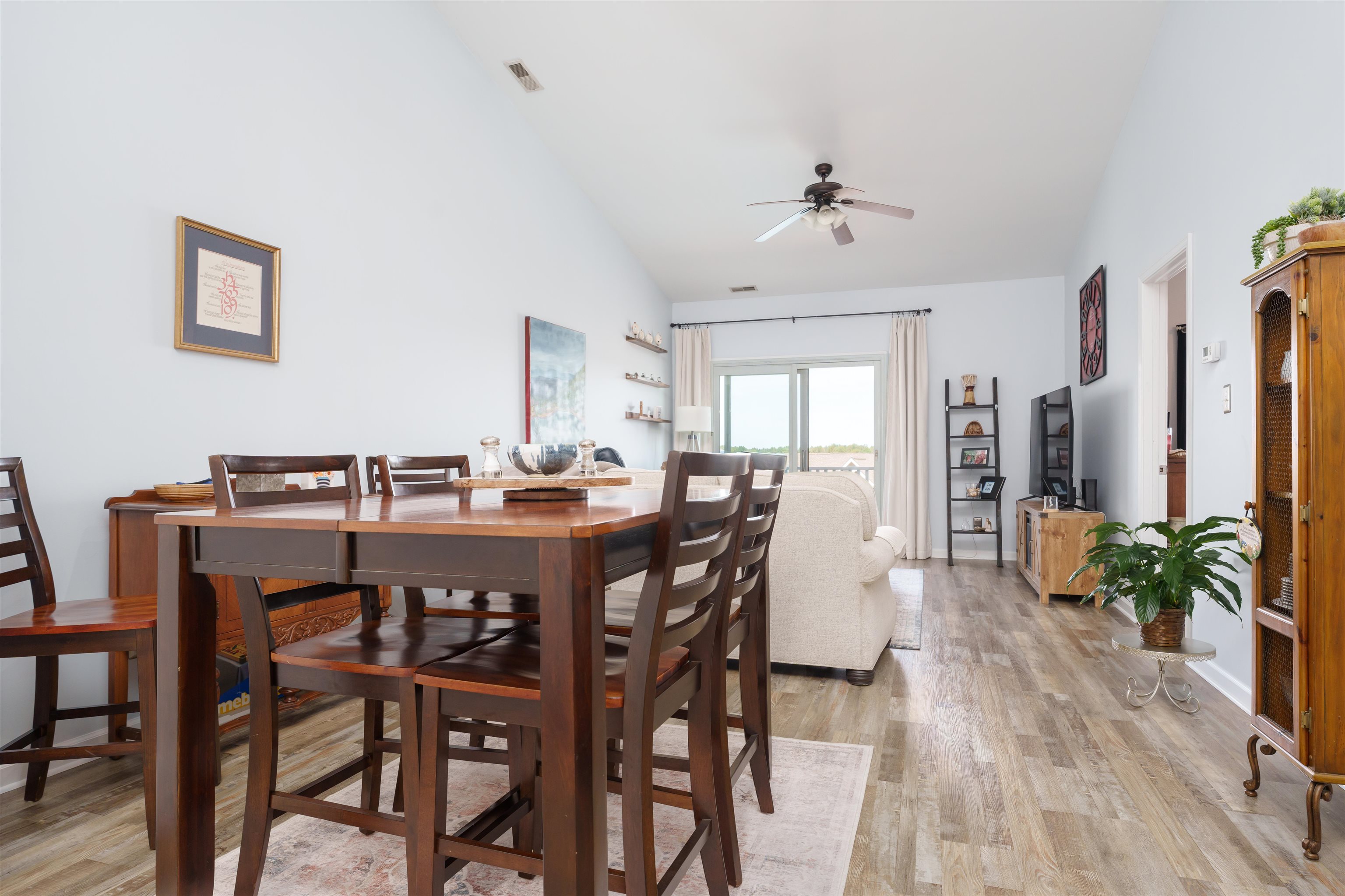 975 1st, Owensboro, Kentucky 42301, 2 Bedrooms Bedrooms, ,2 BathroomsBathrooms,Condominium,For Sale,1st,90363