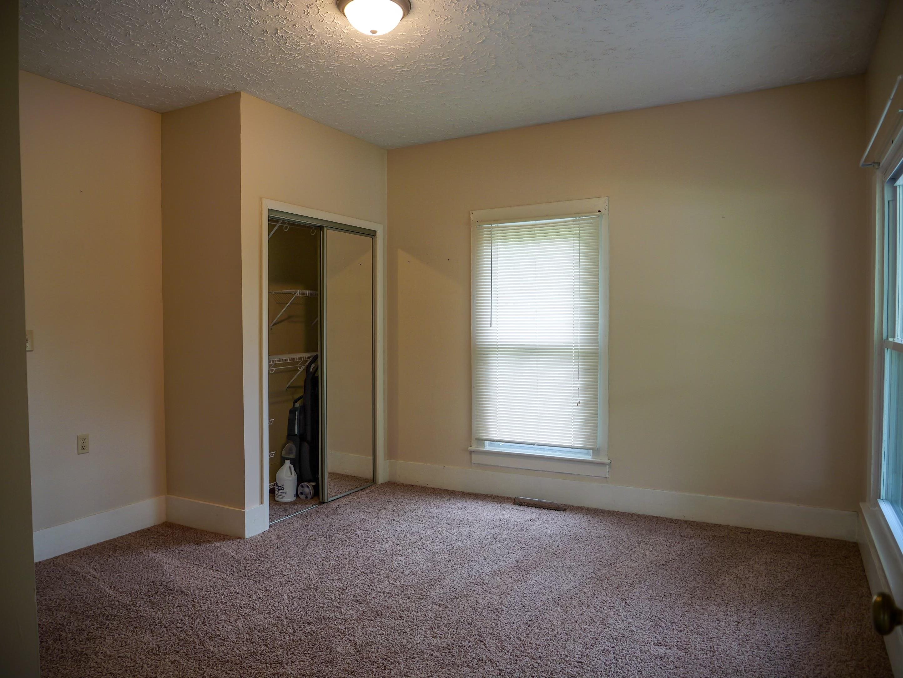 104 8th Street, Central City, Kentucky 42330, 2 Bedrooms Bedrooms, ,1 BathroomBathrooms,Single Family Residence,For Sale,8th Street,90366