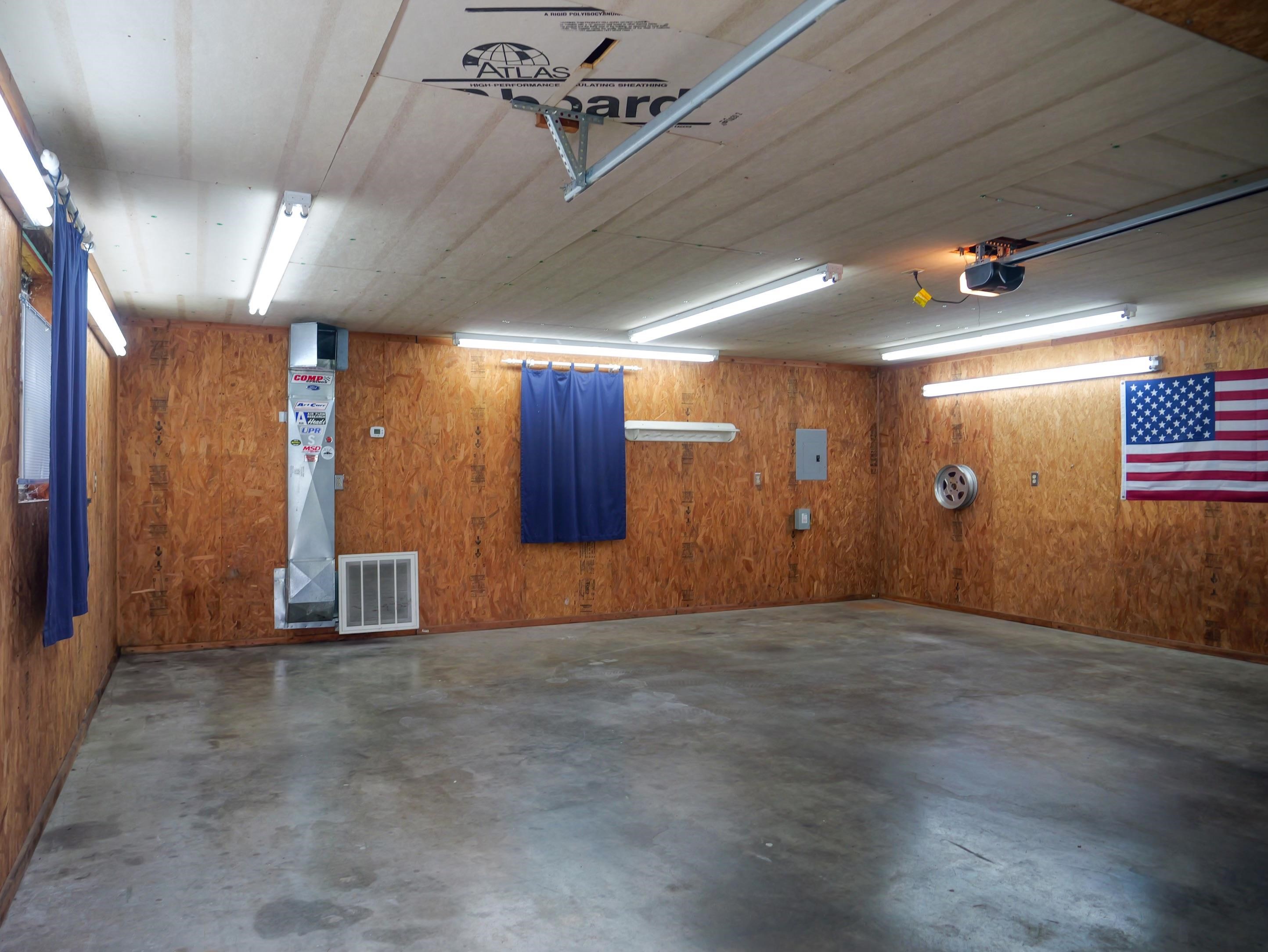 104 8th Street, Central City, Kentucky 42330, 2 Bedrooms Bedrooms, ,1 BathroomBathrooms,Single Family Residence,For Sale,8th Street,90366
