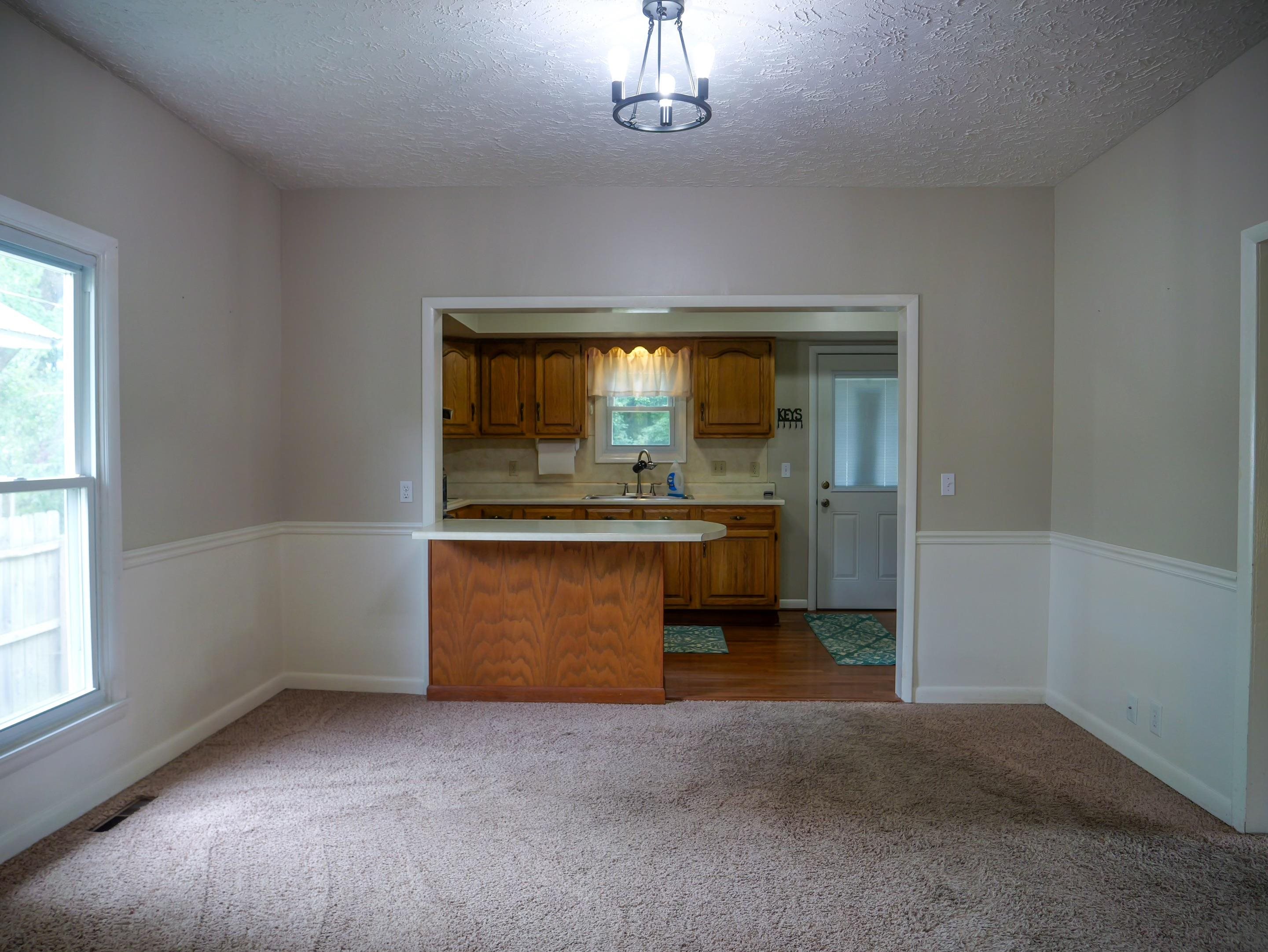 104 8th Street, Central City, Kentucky 42330, 2 Bedrooms Bedrooms, ,1 BathroomBathrooms,Single Family Residence,For Sale,8th Street,90366