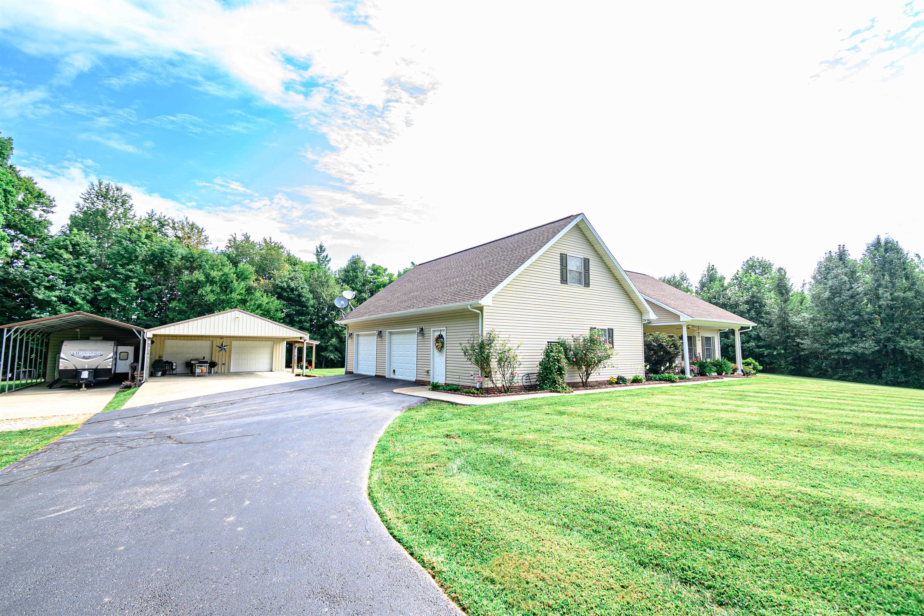 6471 Hwy 144, Owensboro, Kentucky 42303, 3 Bedrooms Bedrooms, ,3 BathroomsBathrooms,Single Family Residence,For Sale,Hwy 144,90368
