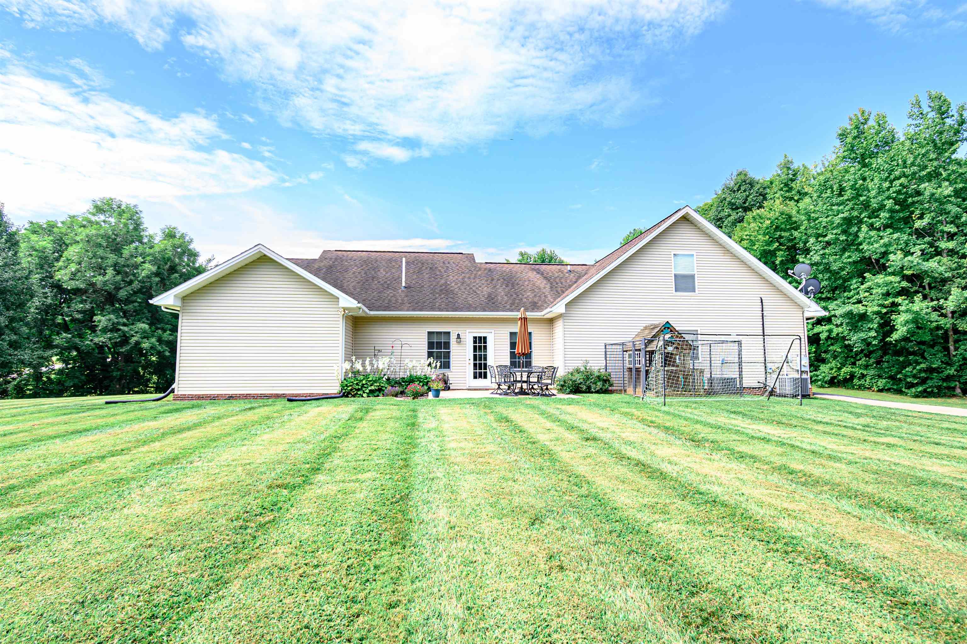 6471 Hwy 144, Owensboro, Kentucky 42303, 3 Bedrooms Bedrooms, ,3 BathroomsBathrooms,Single Family Residence,For Sale,Hwy 144,90368