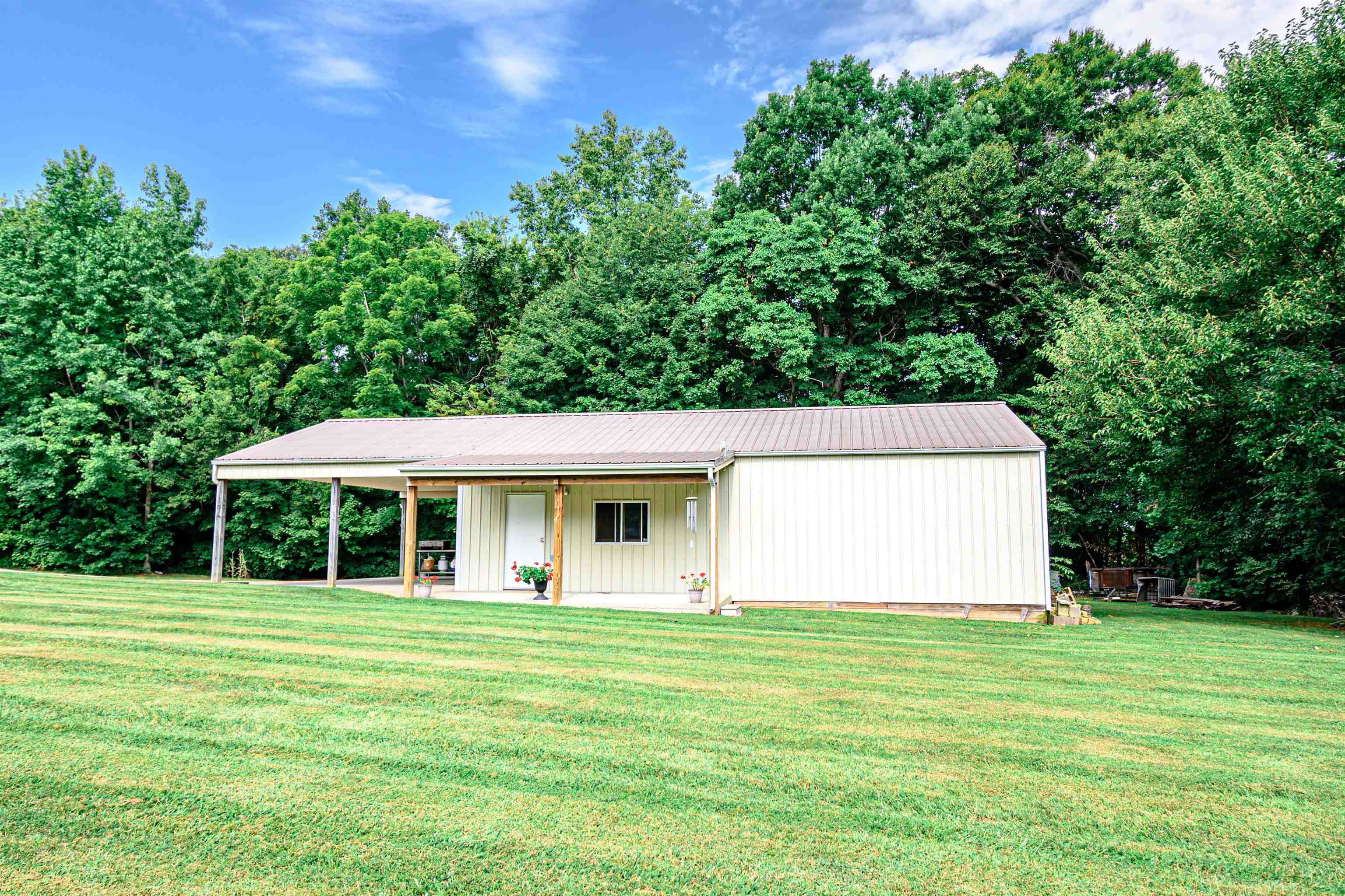 6471 Hwy 144, Owensboro, Kentucky 42303, 3 Bedrooms Bedrooms, ,3 BathroomsBathrooms,Single Family Residence,For Sale,Hwy 144,90368